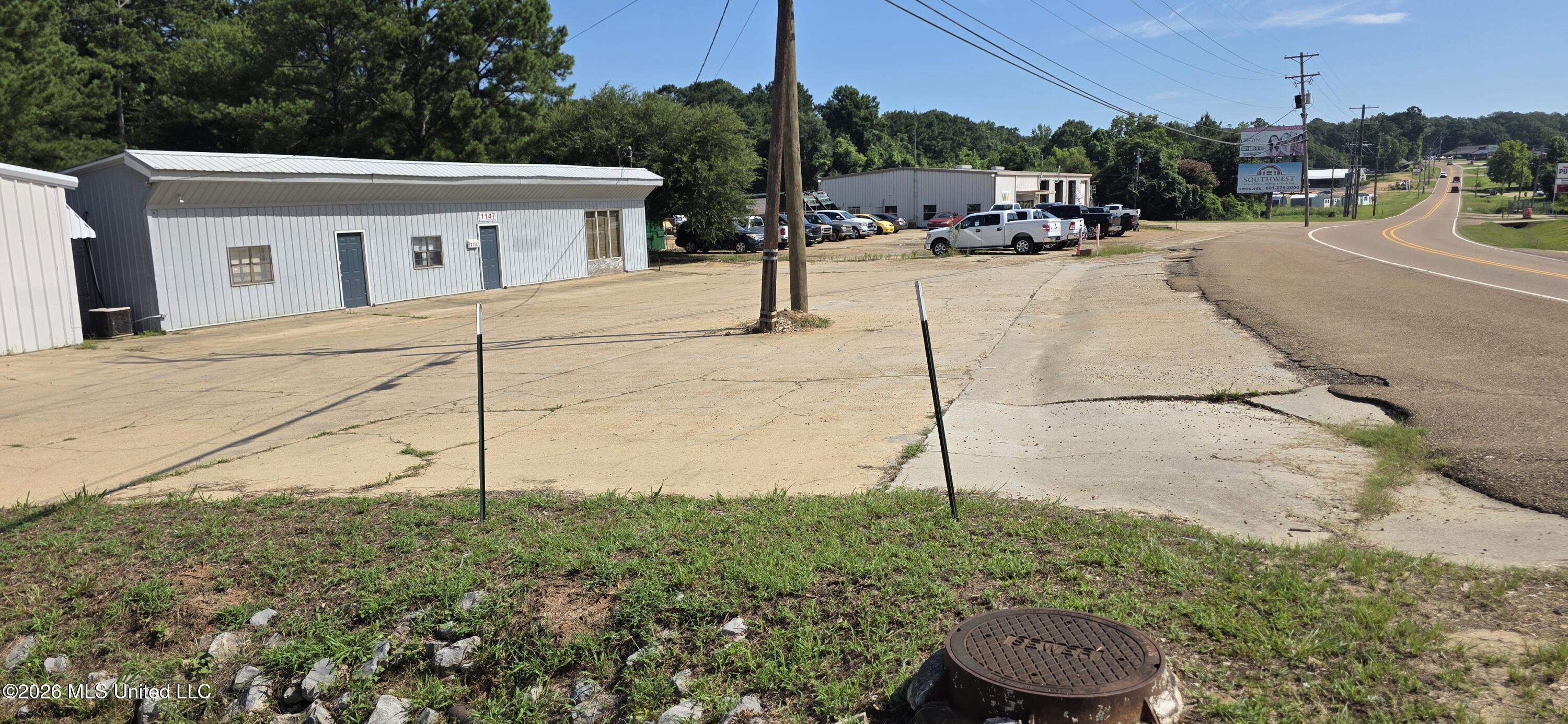 1147 Us-51 Property Photo 10