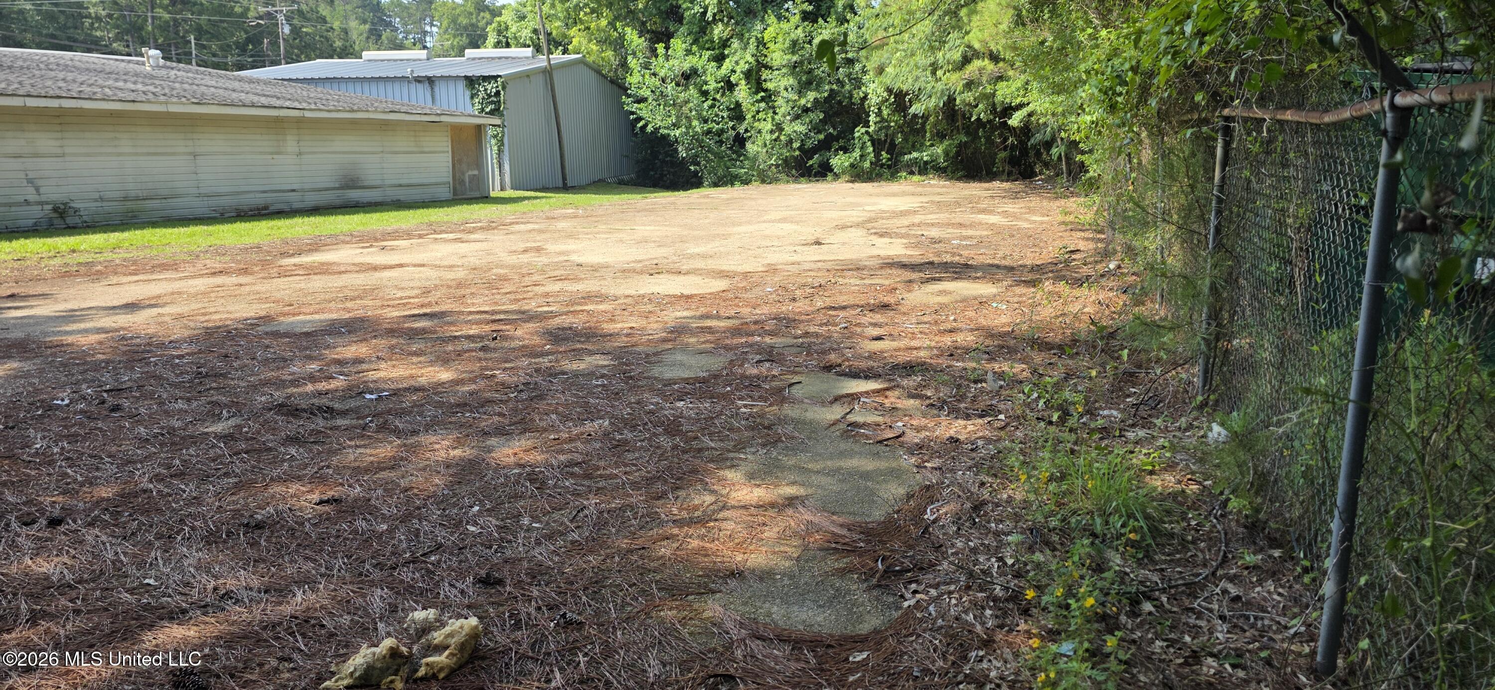 1147 Us-51 Property Photo 26