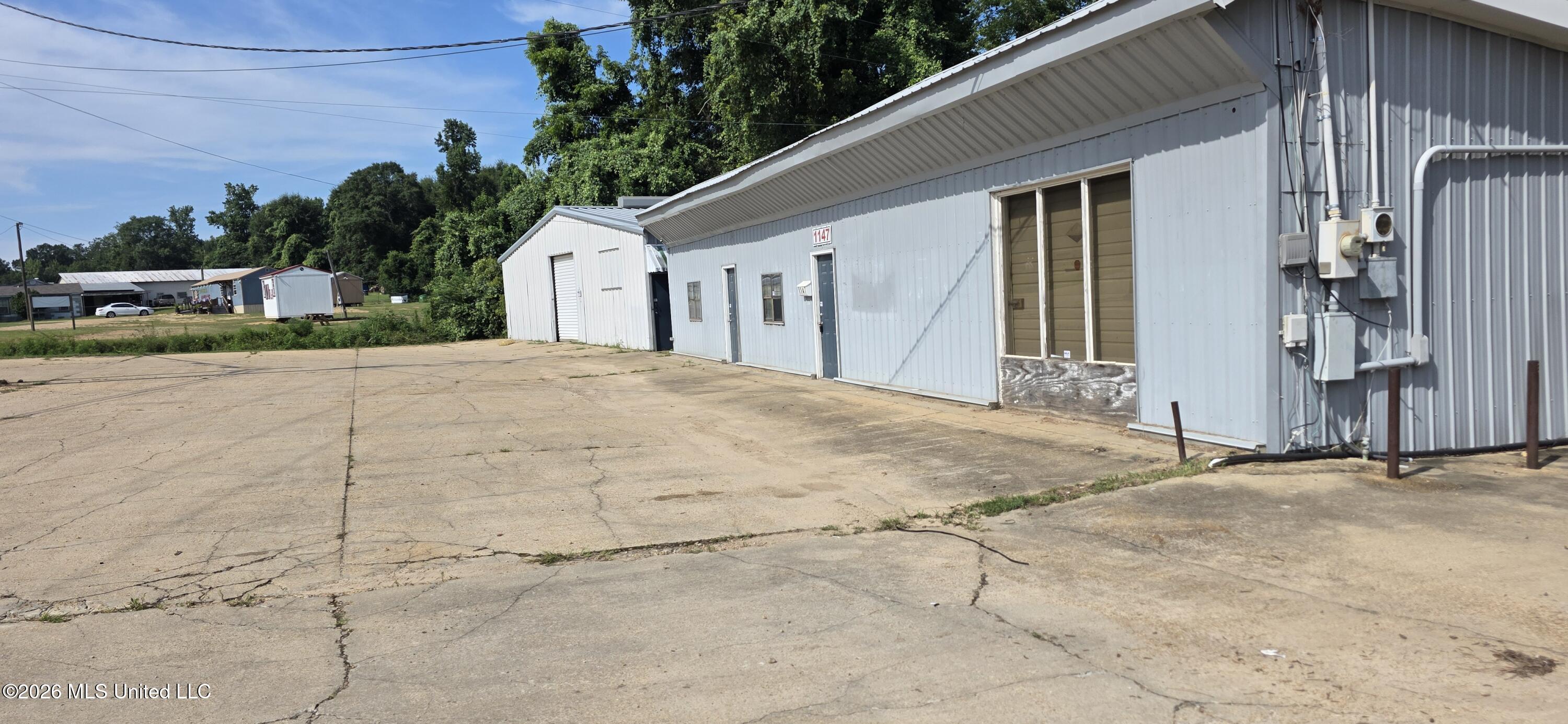 1147 Us-51 Property Photo 29