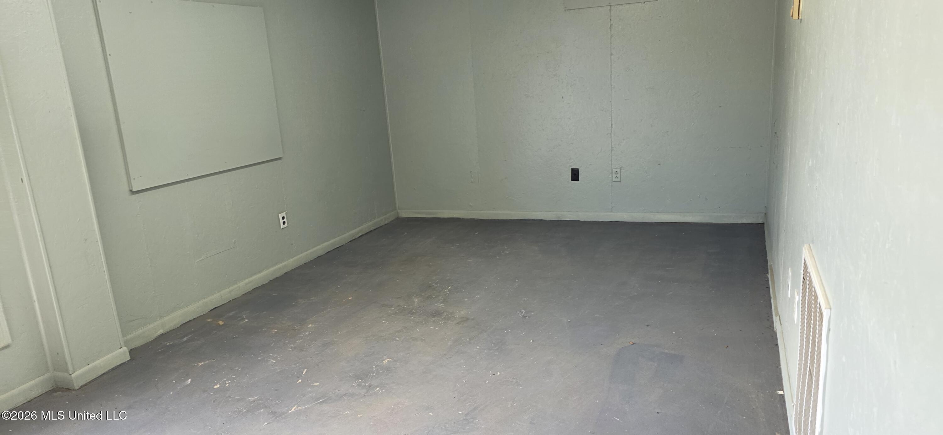 1147 Us-51 Property Photo 42