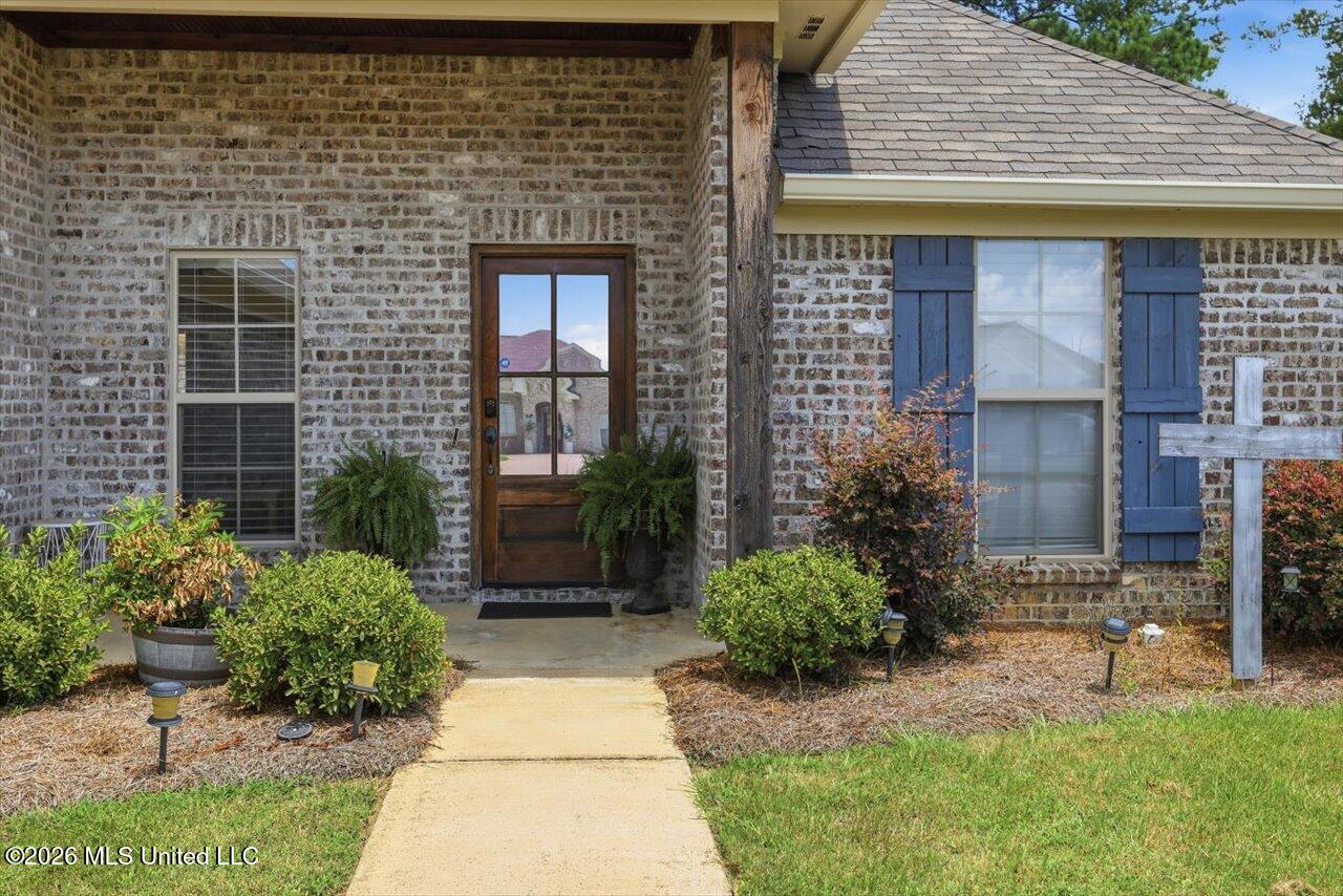 987 Filmore Drive Property Photo 4