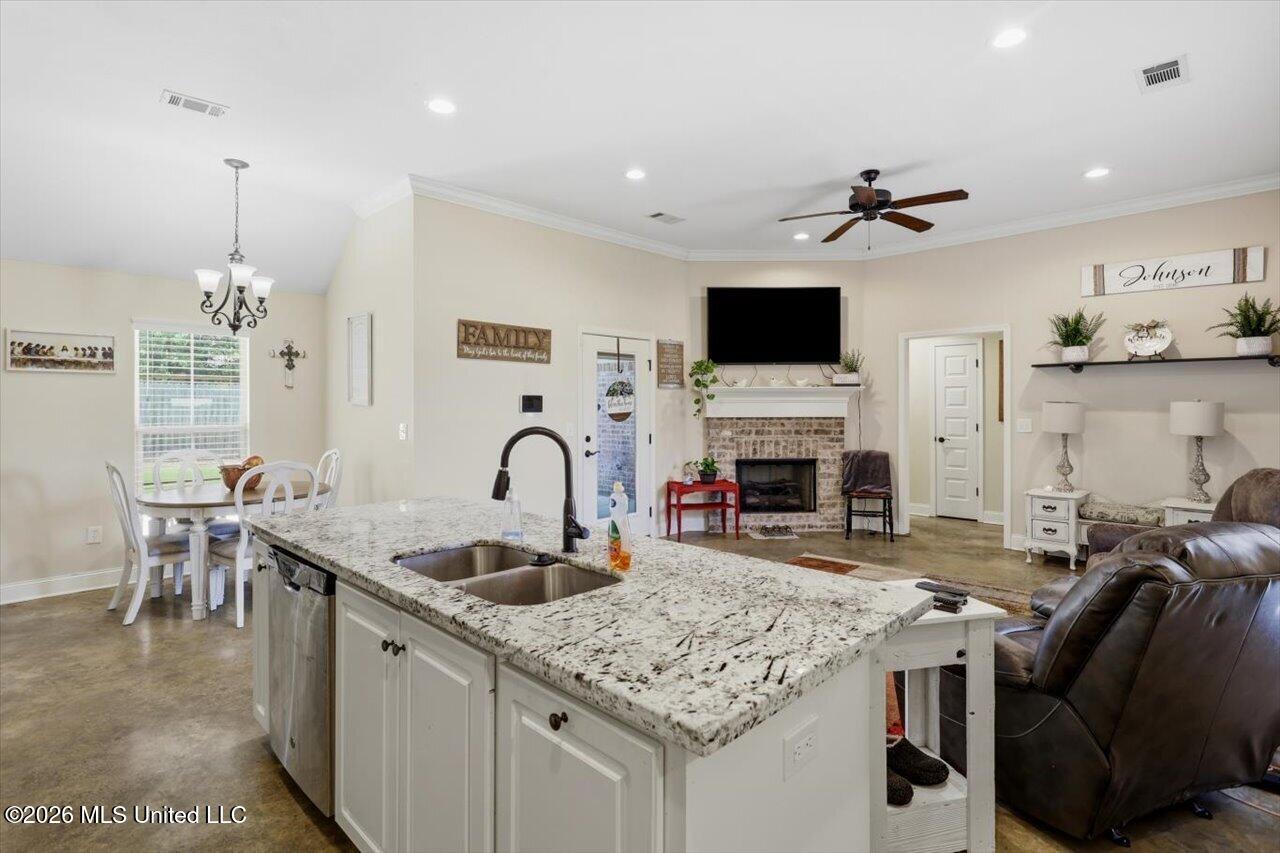 987 Filmore Drive Property Photo 11