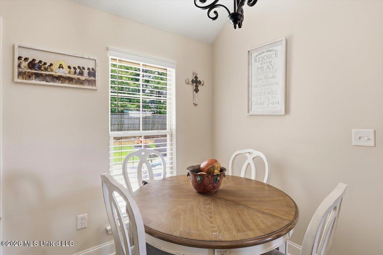 987 Filmore Drive Property Photo 13