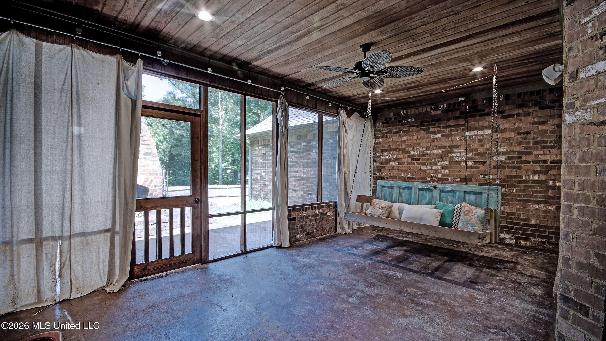 506 Creekstone Drive Property Photo 35