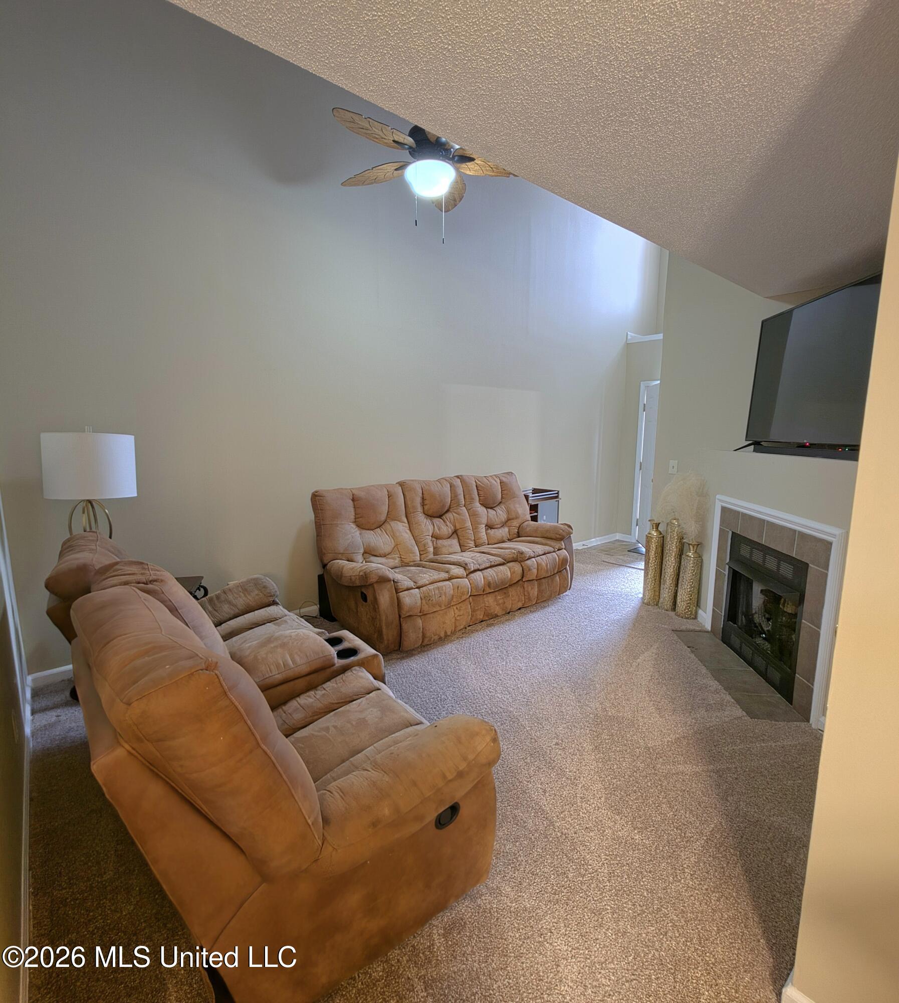 7439 Perrin Lane Property Photo 2