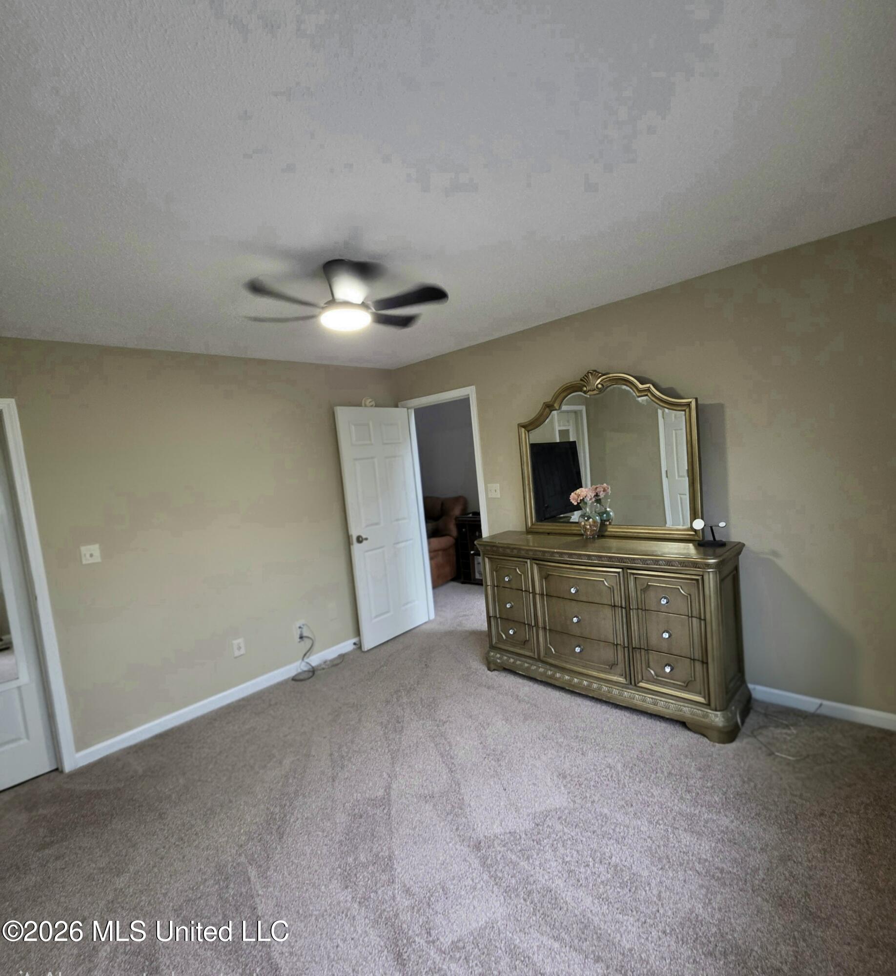 7439 Perrin Lane Property Photo 6