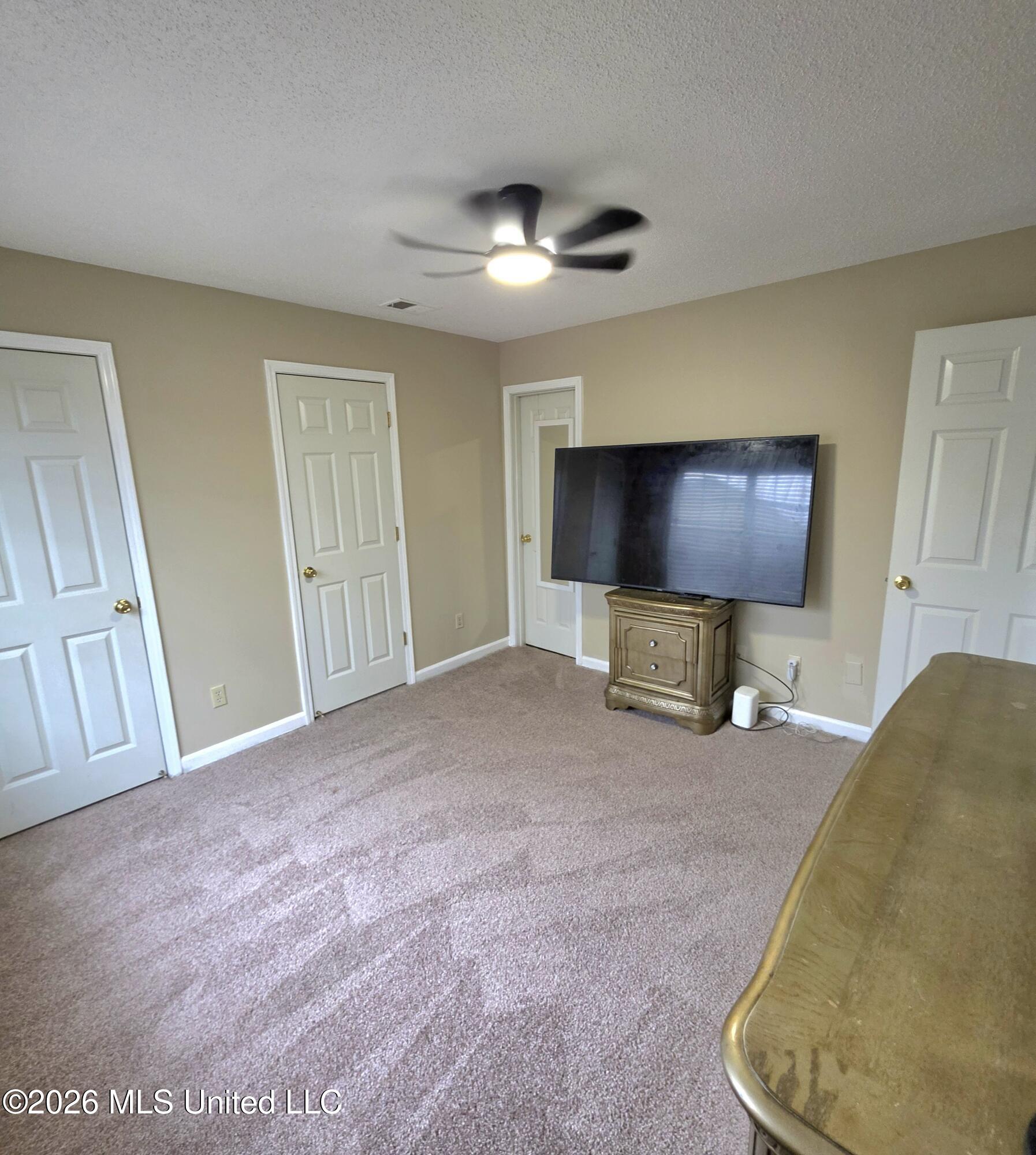 7439 Perrin Lane Property Photo 7