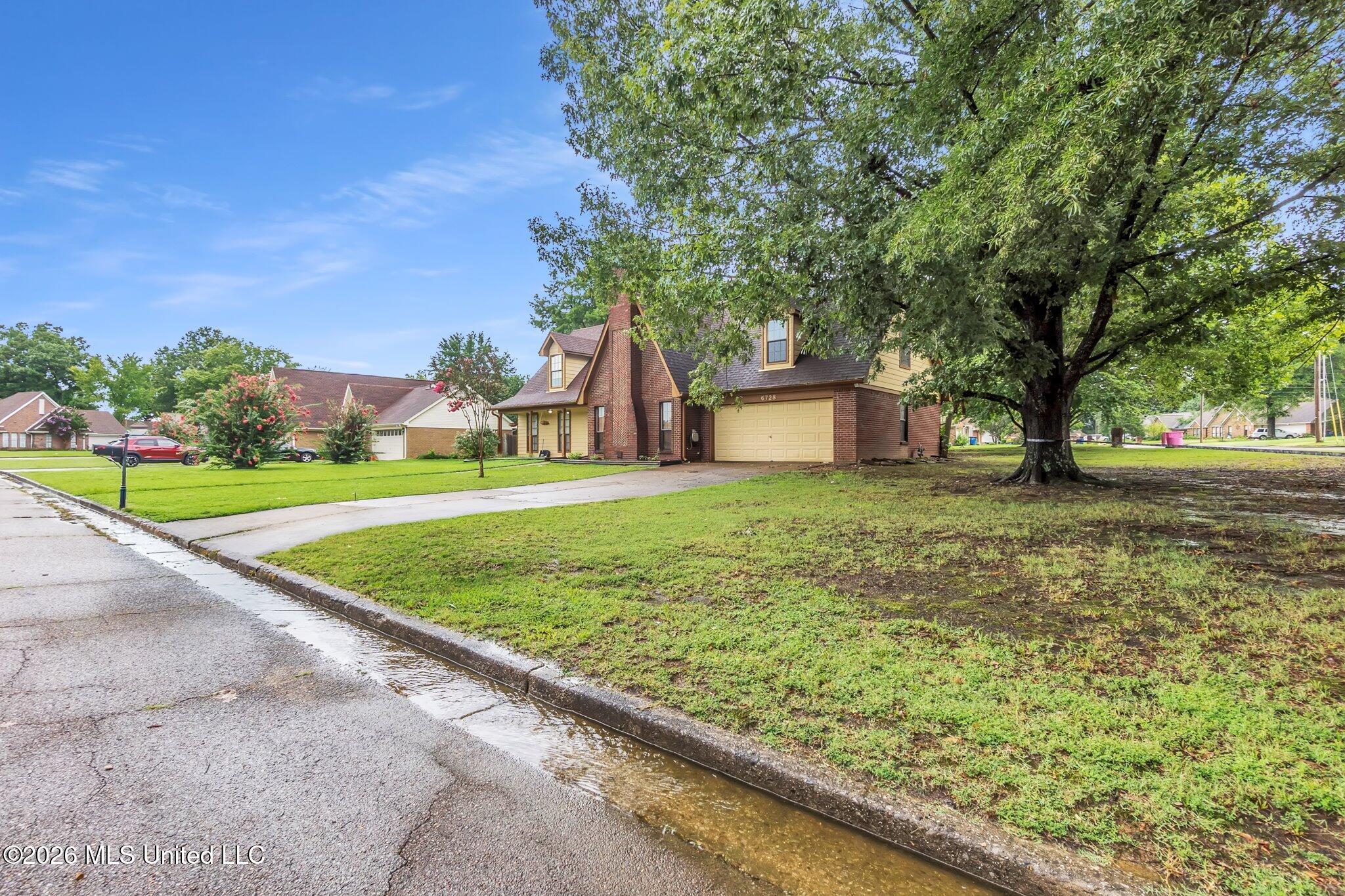 6728 Persimmon Cove Property Photo 8
