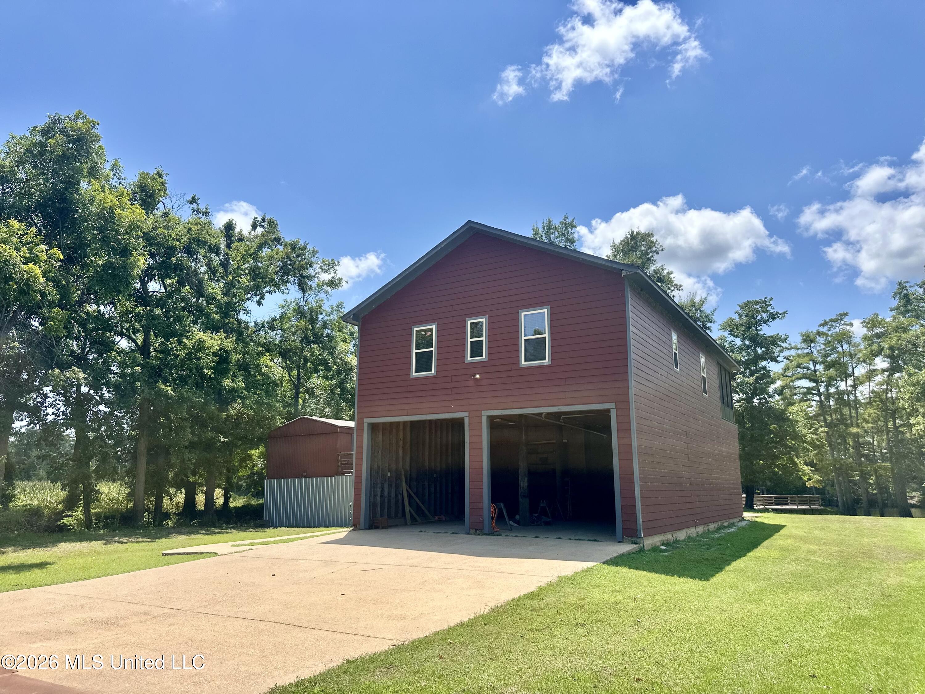 162 Shoemake Road Property Photo 1
