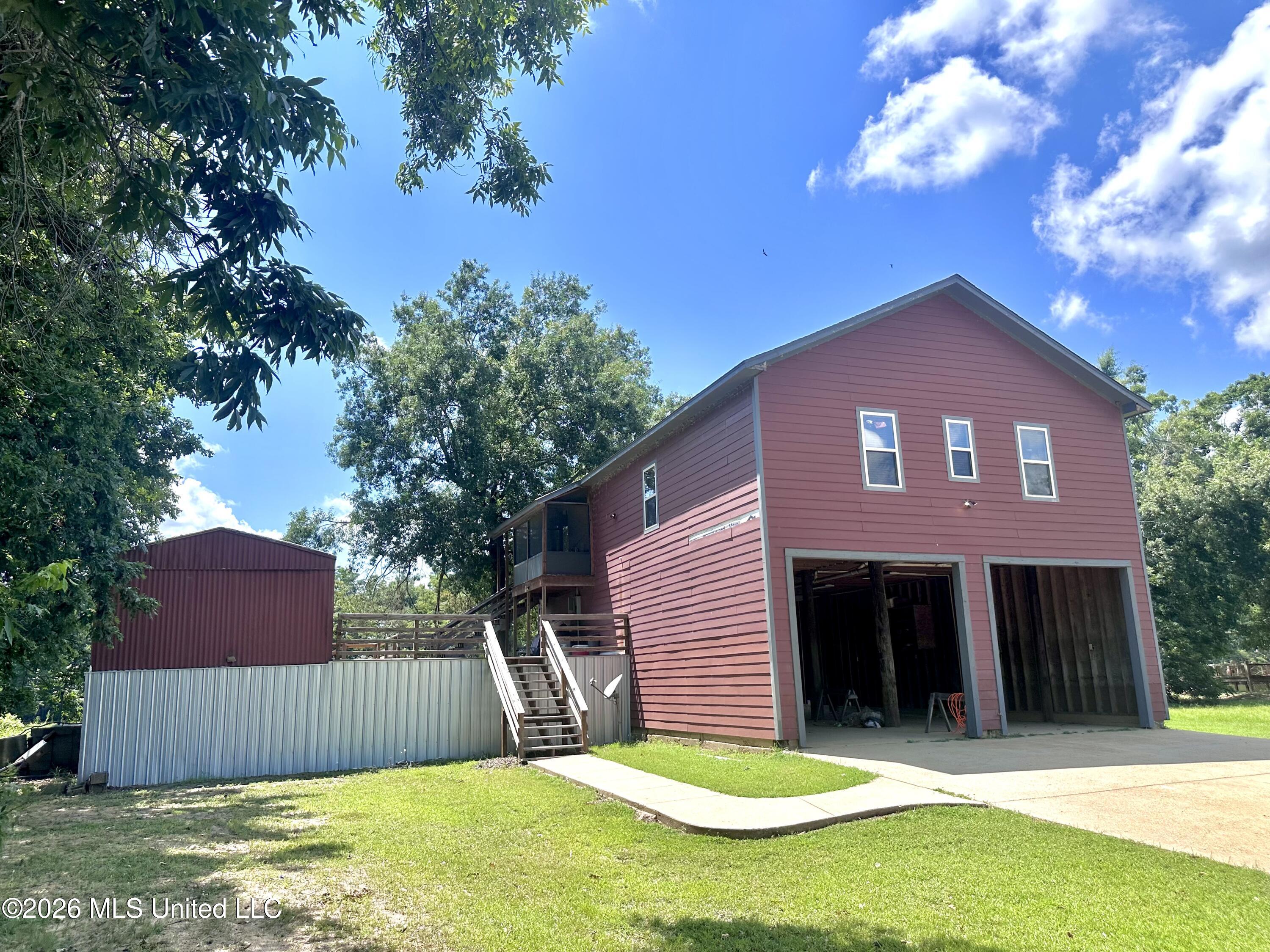 162 Shoemake Road Property Photo 3