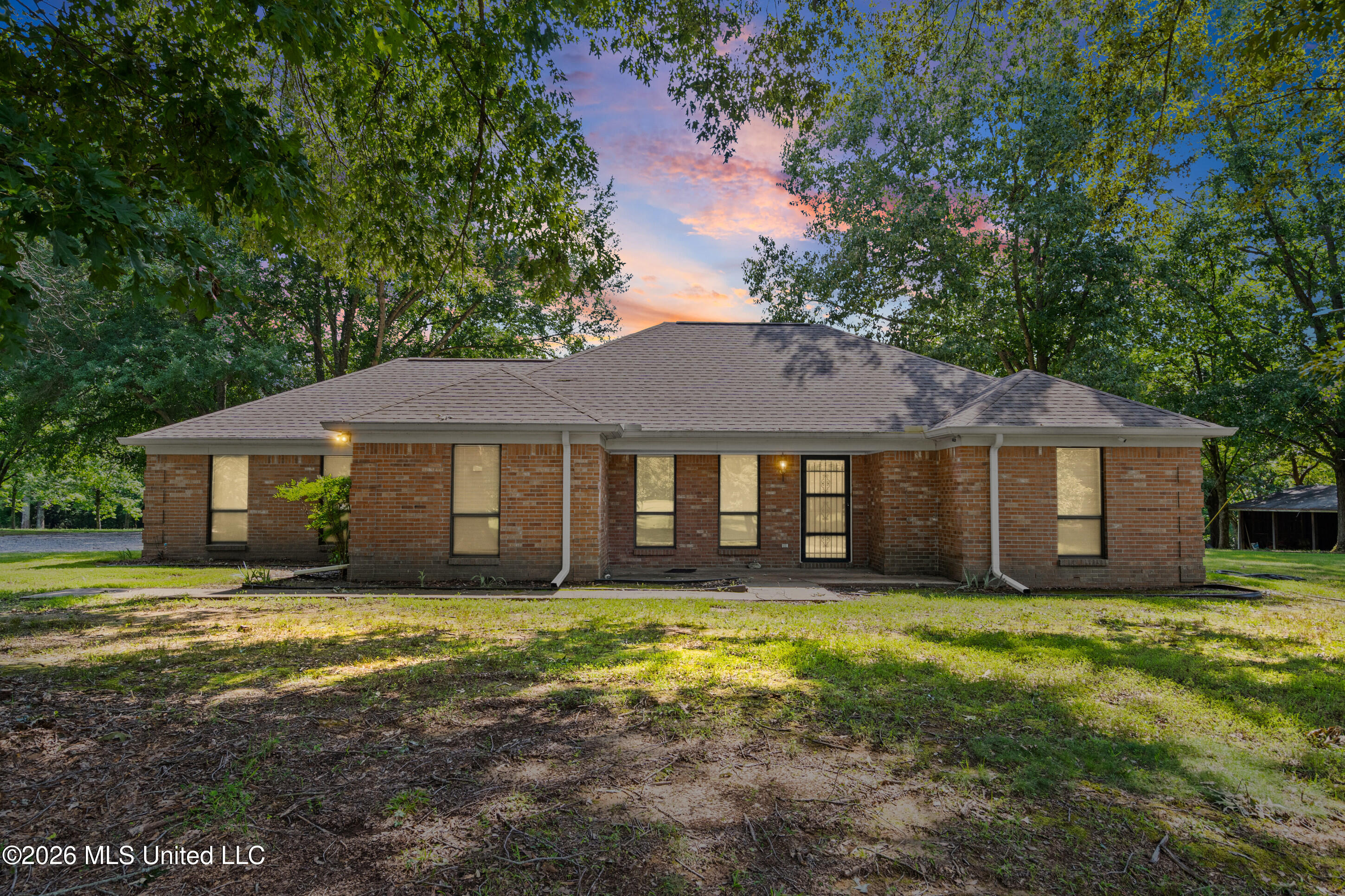 11255 Whispering Pines Drive Property Photo 1
