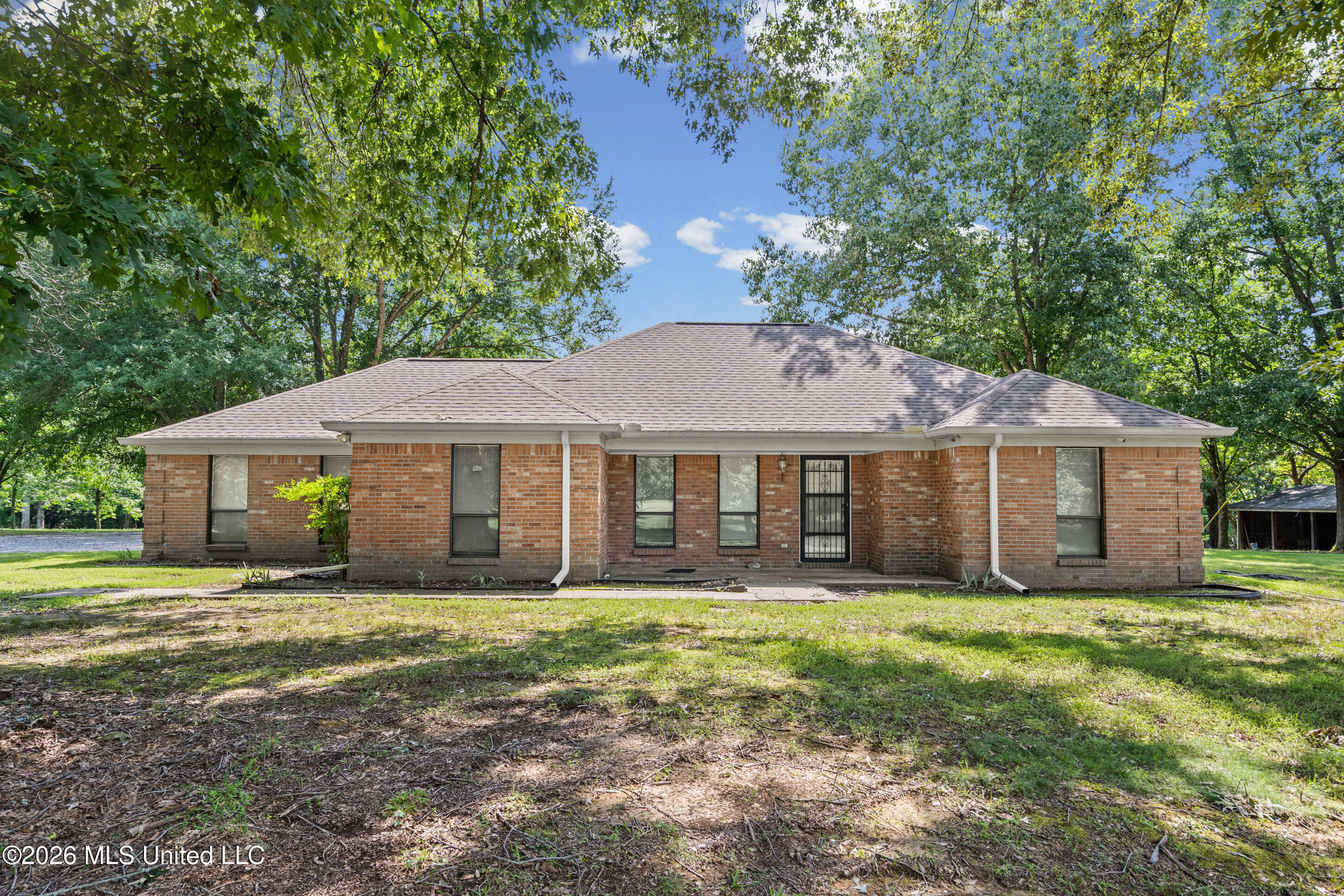 11255 Whispering Pines Drive Property Photo 2