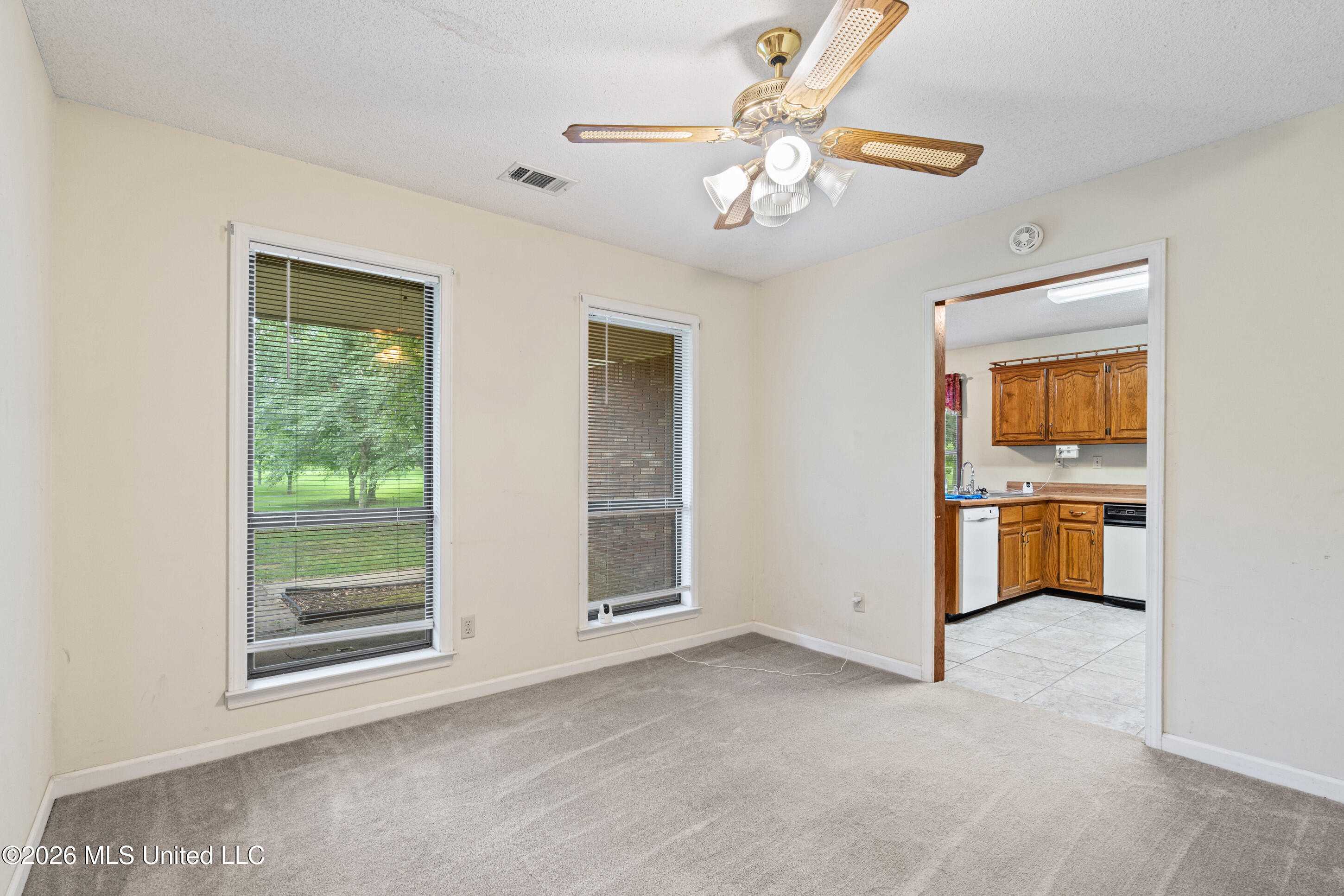 11255 Whispering Pines Drive Property Photo 5