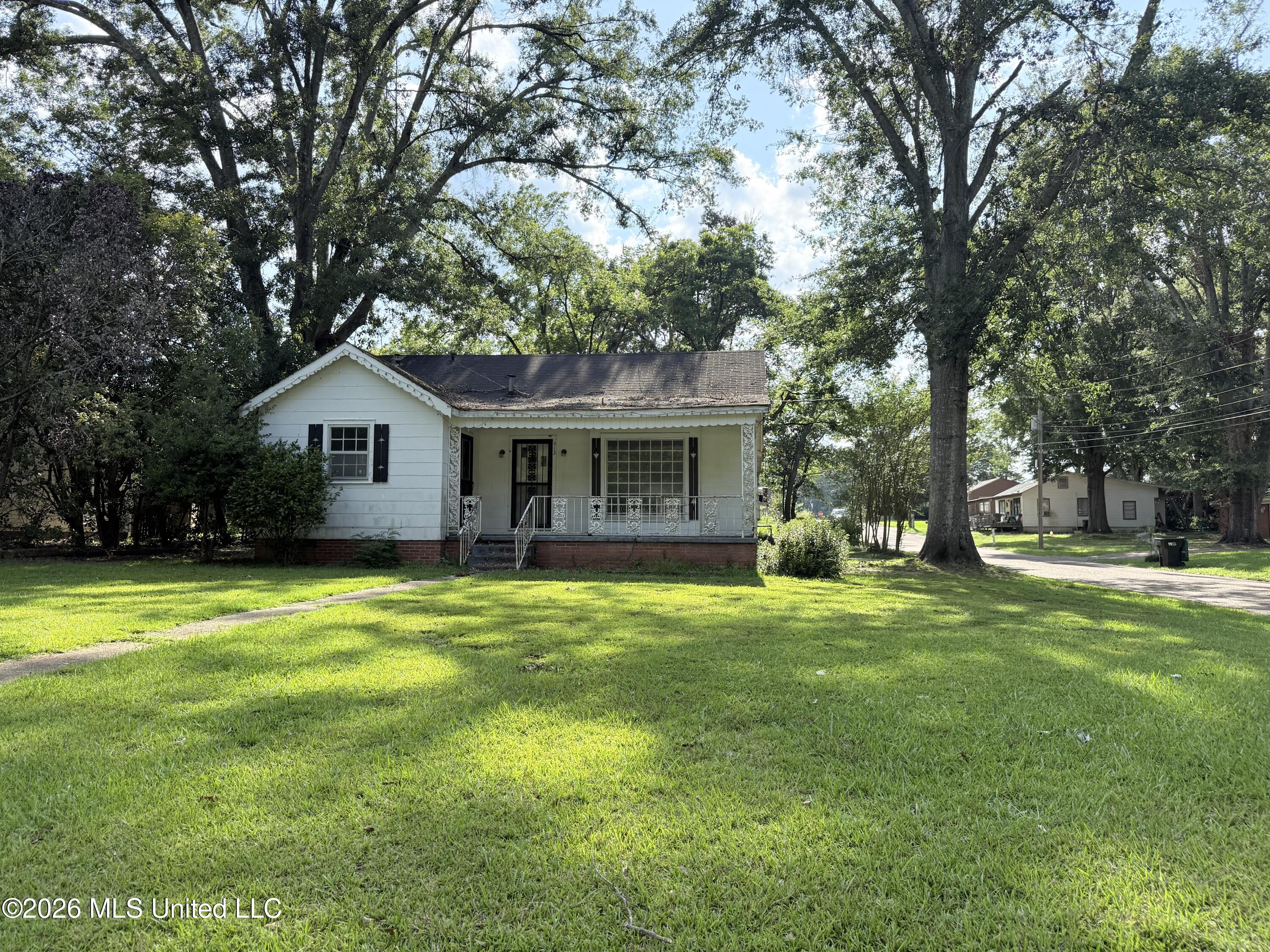 413 Fairground Street Property Photo 3
