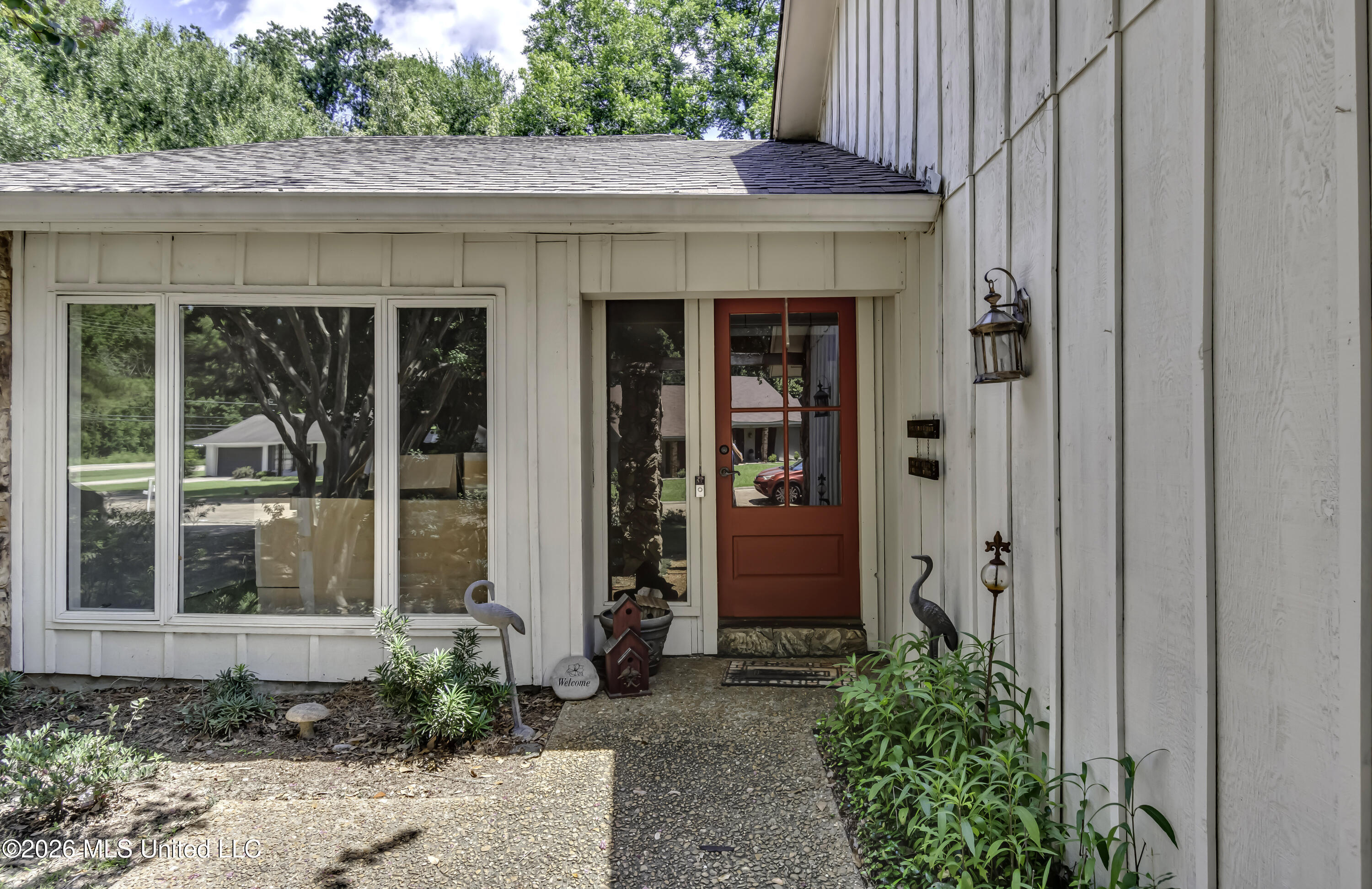 1116 Benbrook Drive Property Photo 3