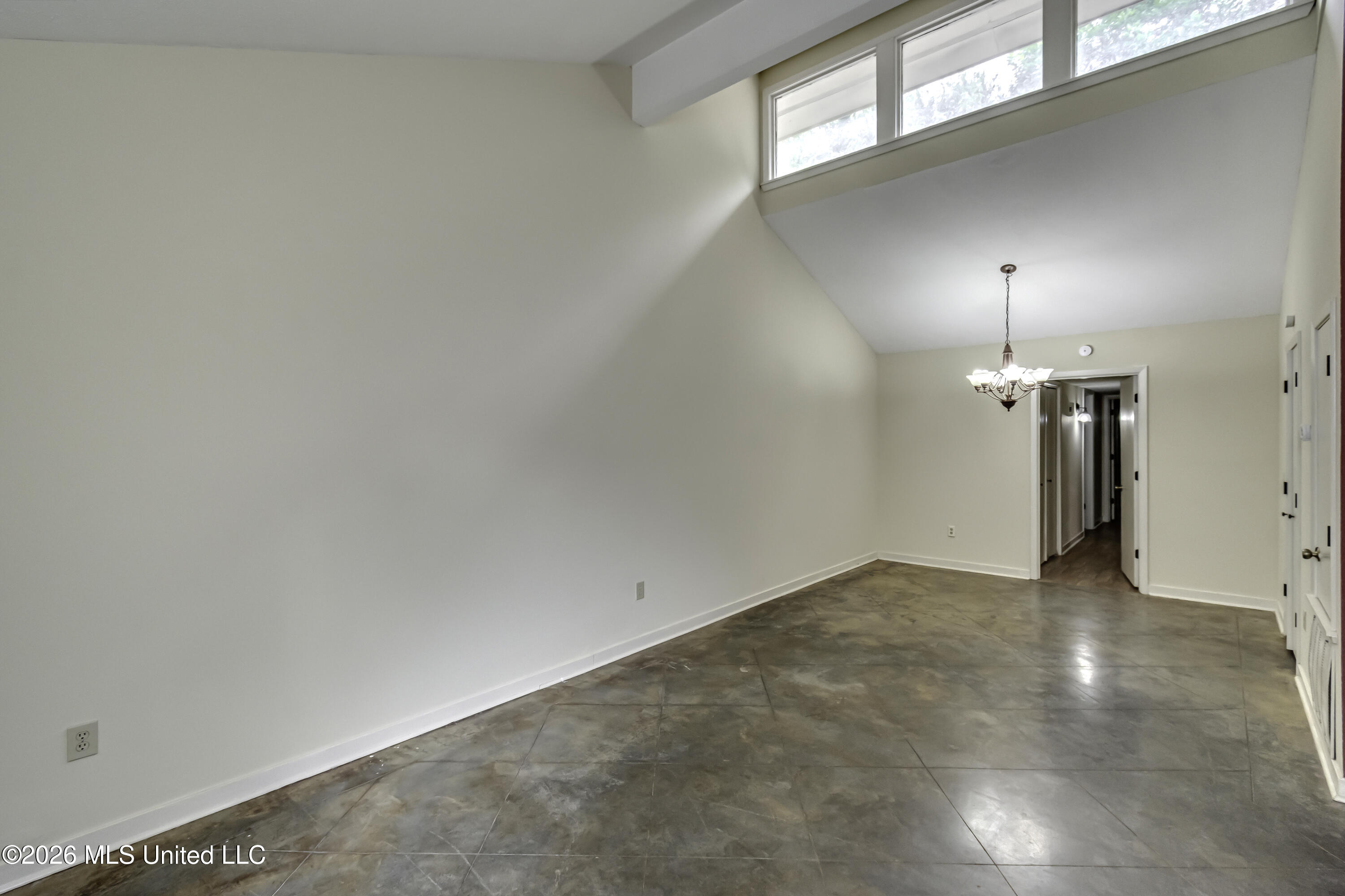 1116 Benbrook Drive Property Photo 9