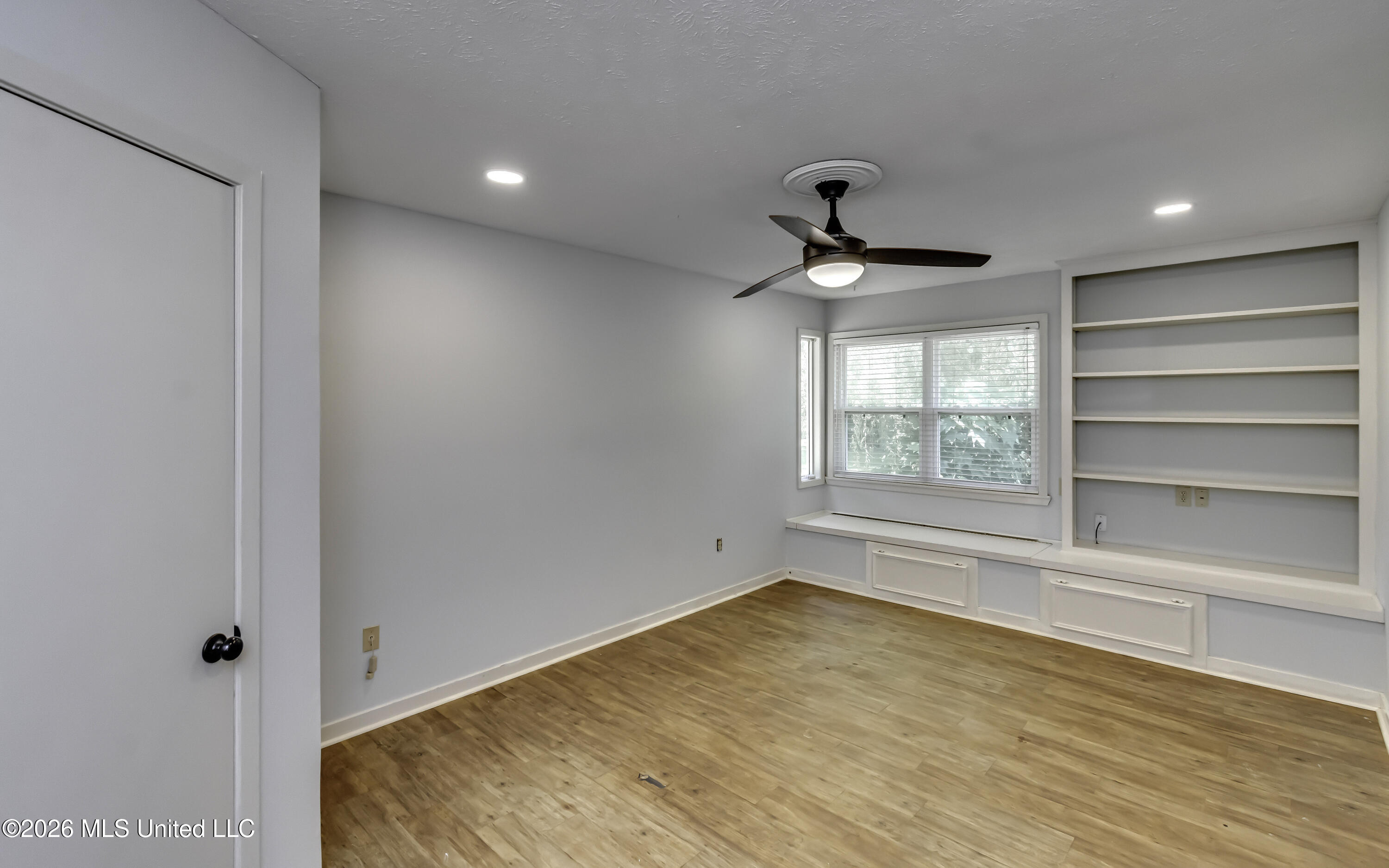 1116 Benbrook Drive Property Photo 27