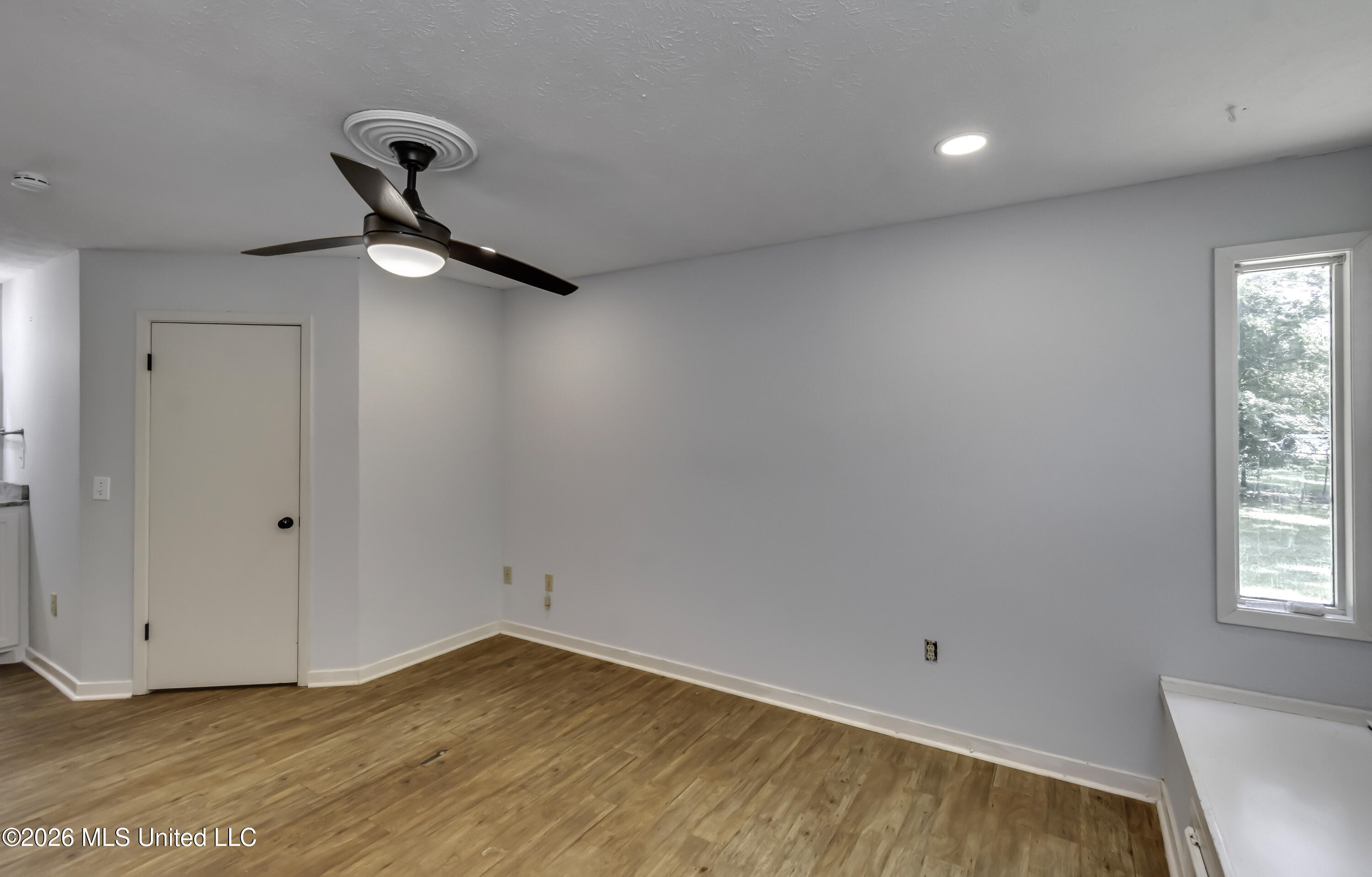 1116 Benbrook Drive Property Photo 28