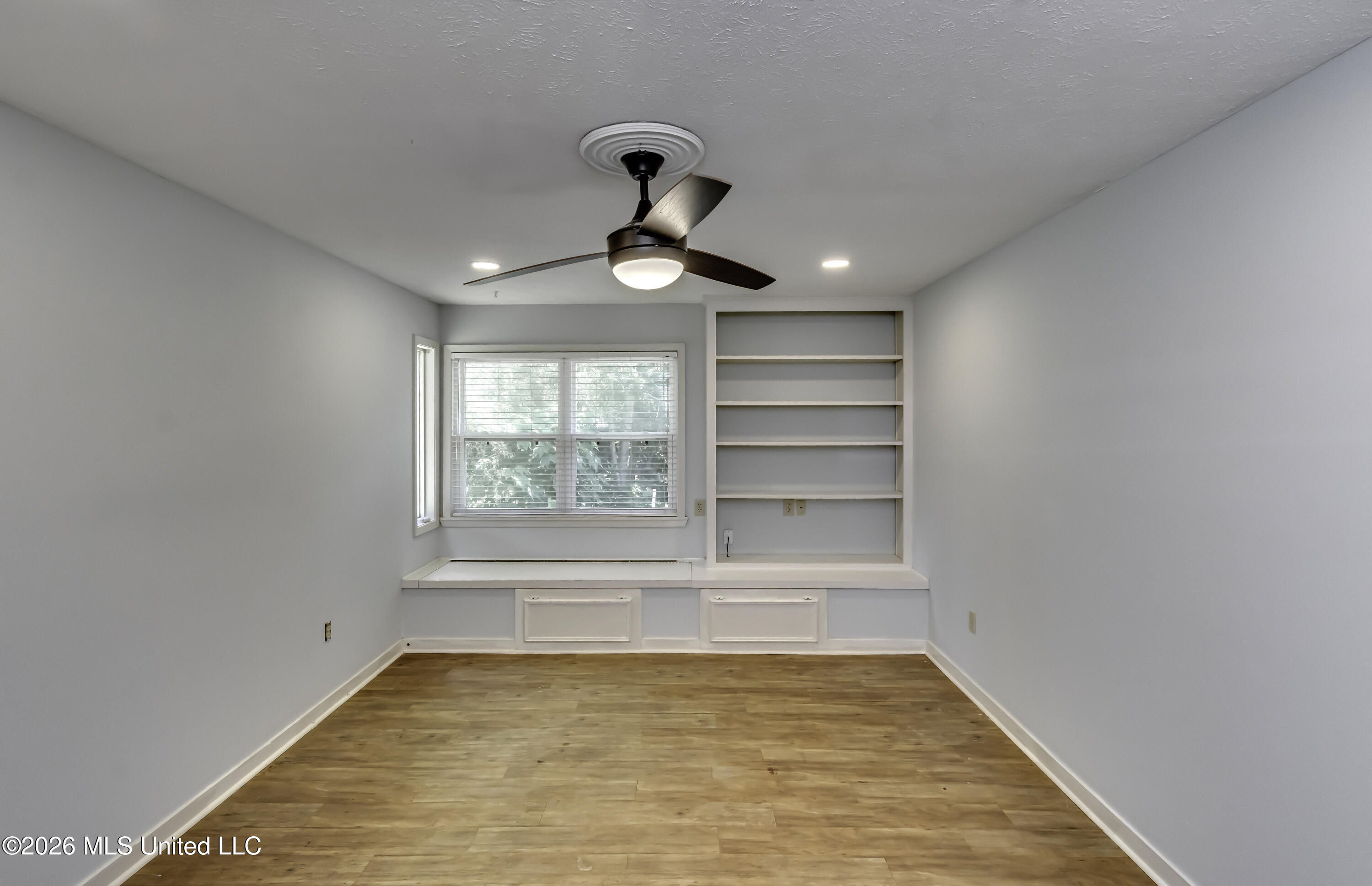 1116 Benbrook Drive Property Photo 31