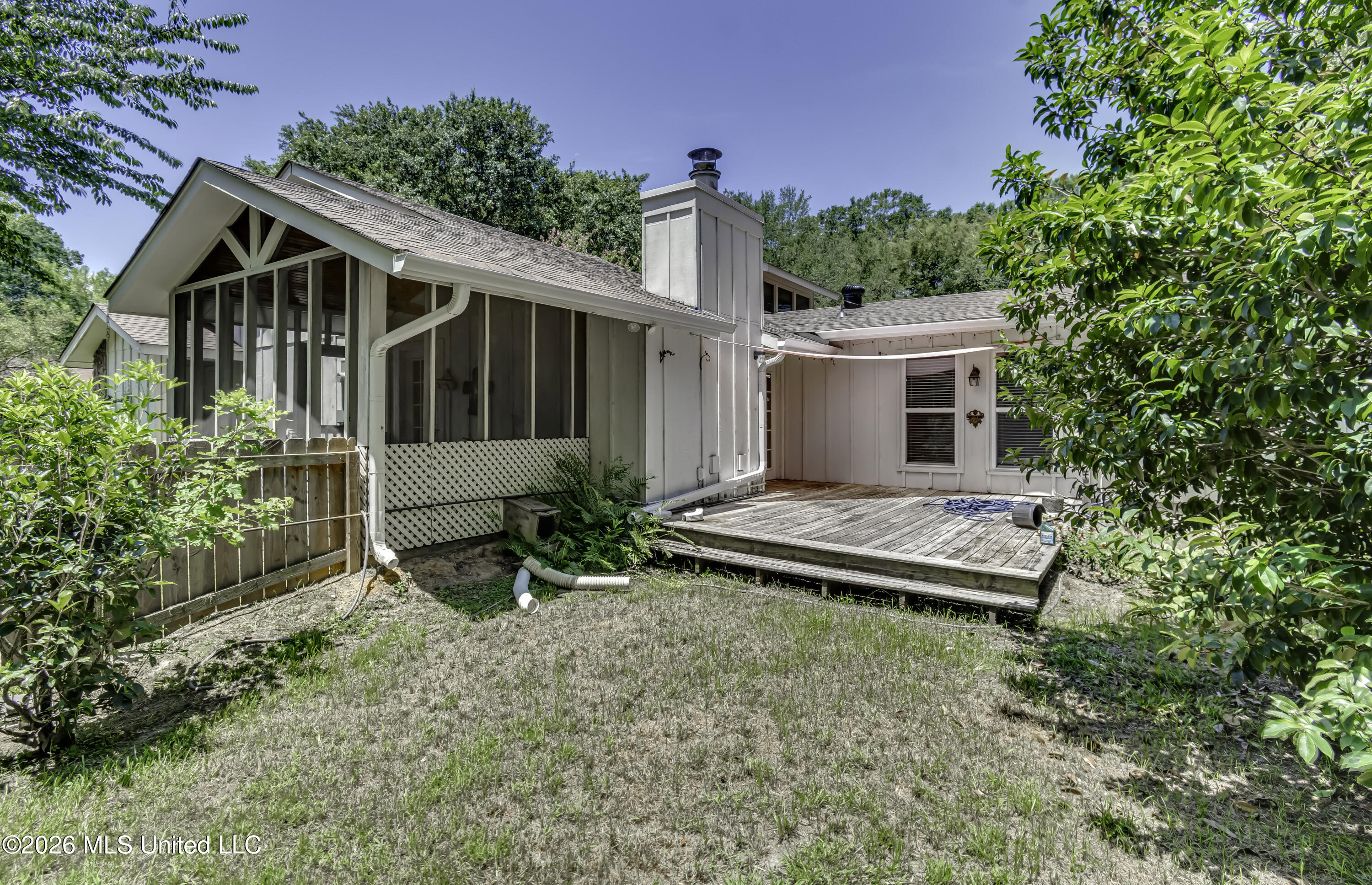 1116 Benbrook Drive Property Photo 38