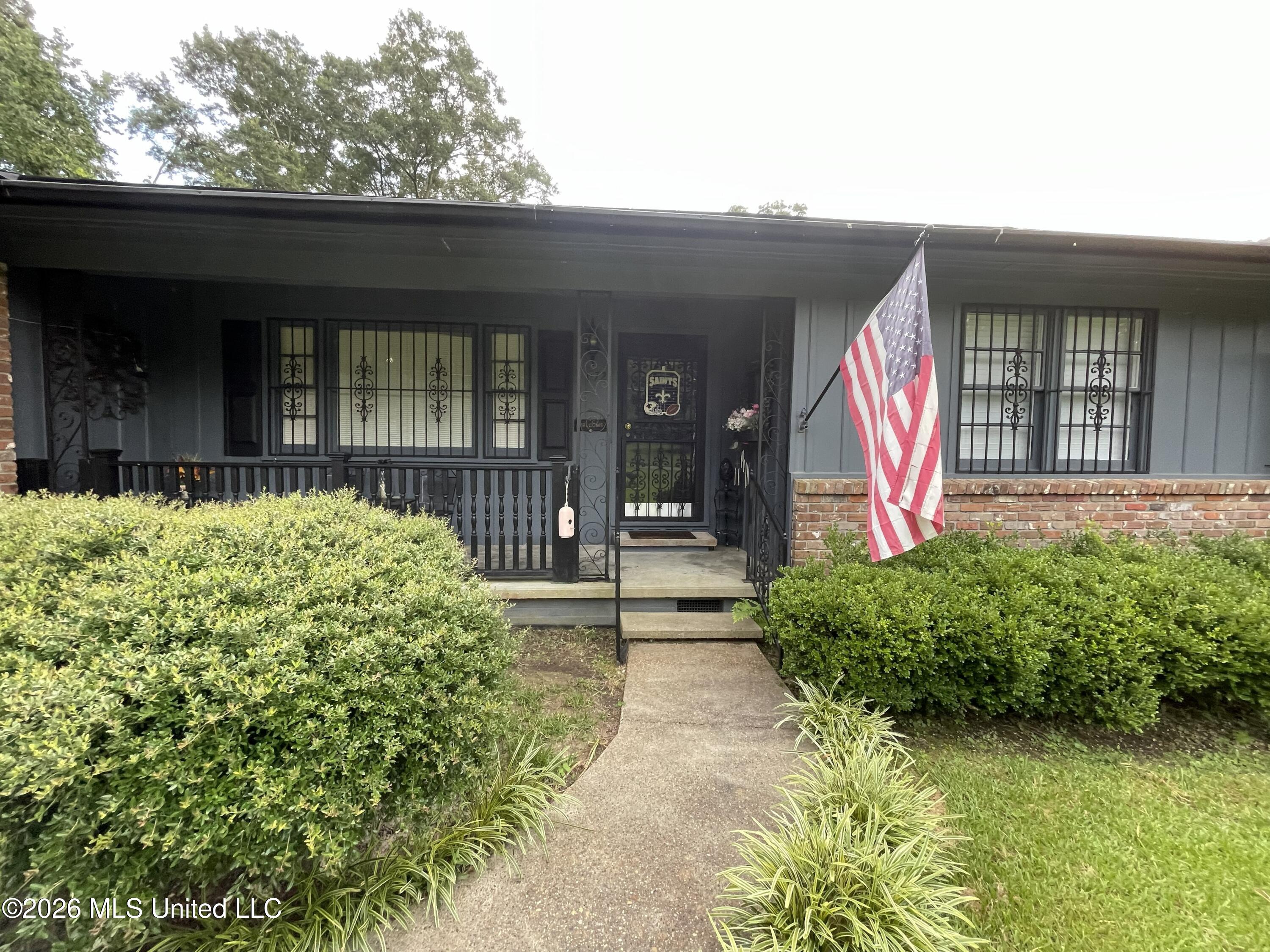1172 W 20th Street Property Photo 3
