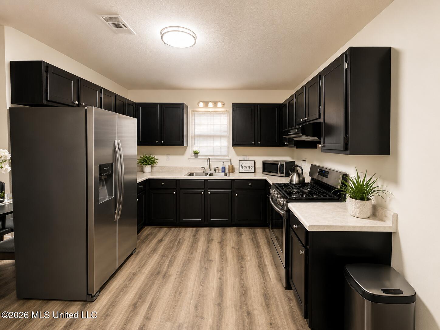 618 Campbell Street Property Photo 4