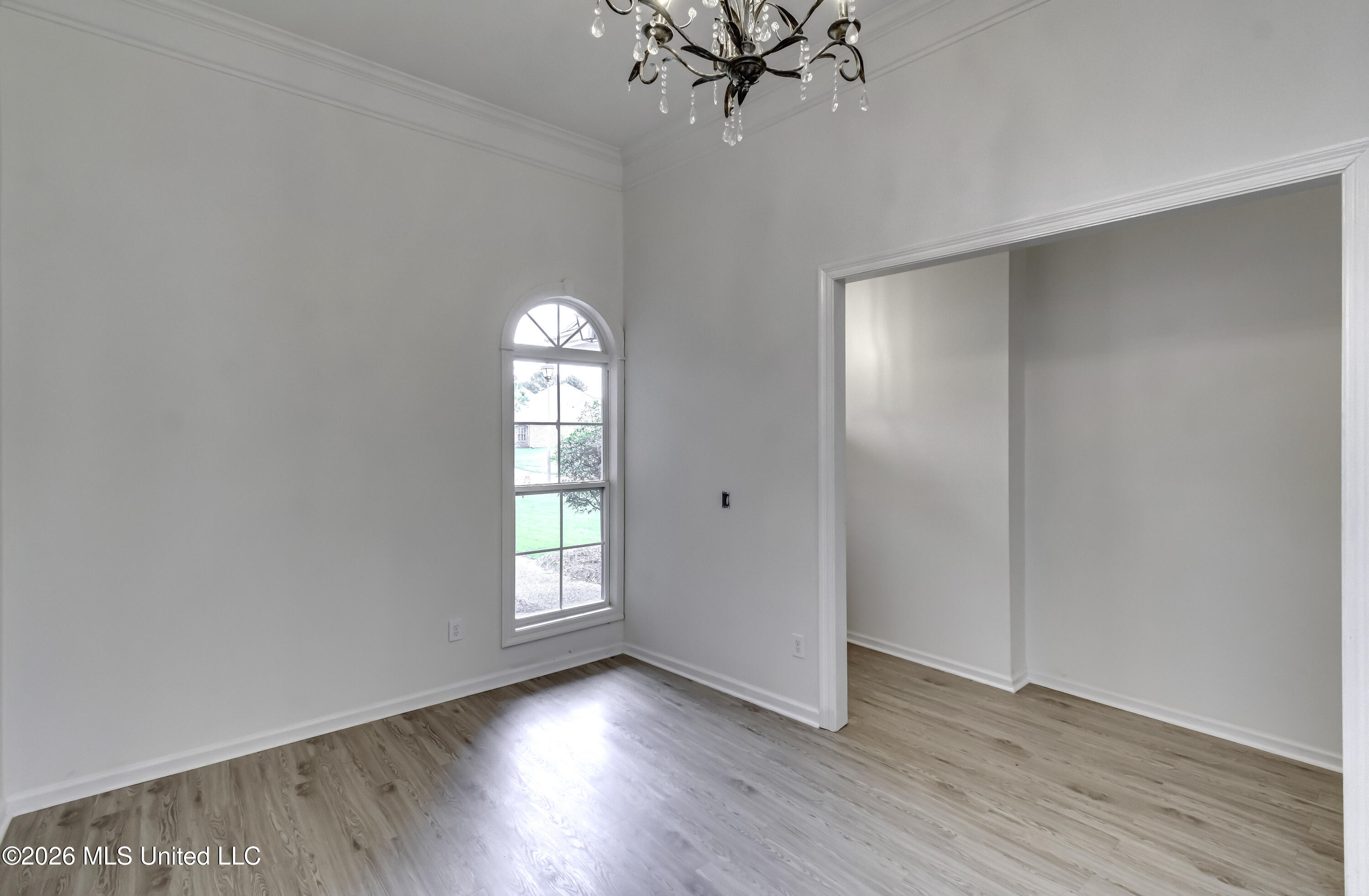 290 Geneva Boulevard Property Photo 6