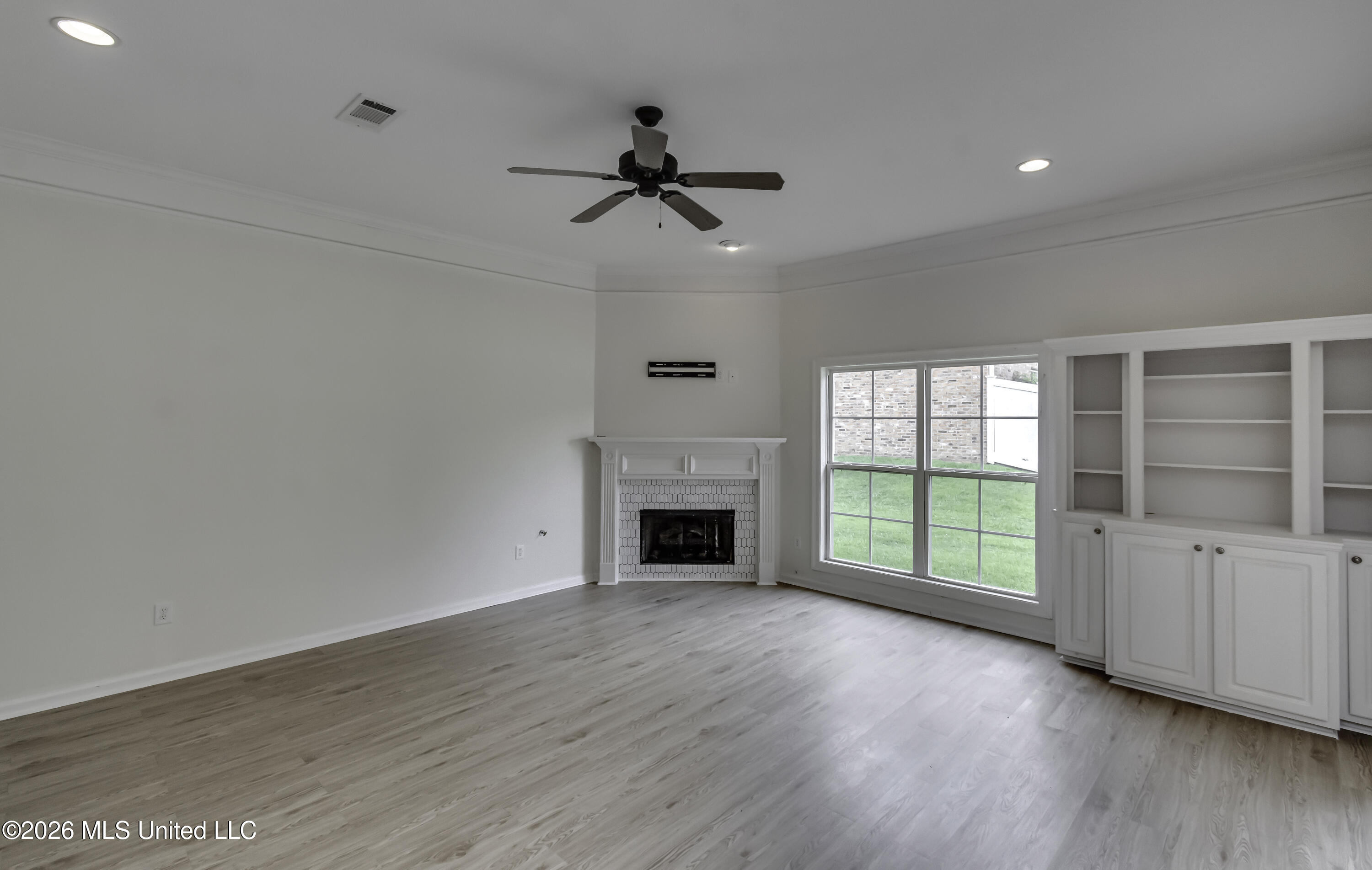 290 Geneva Boulevard Property Photo 7