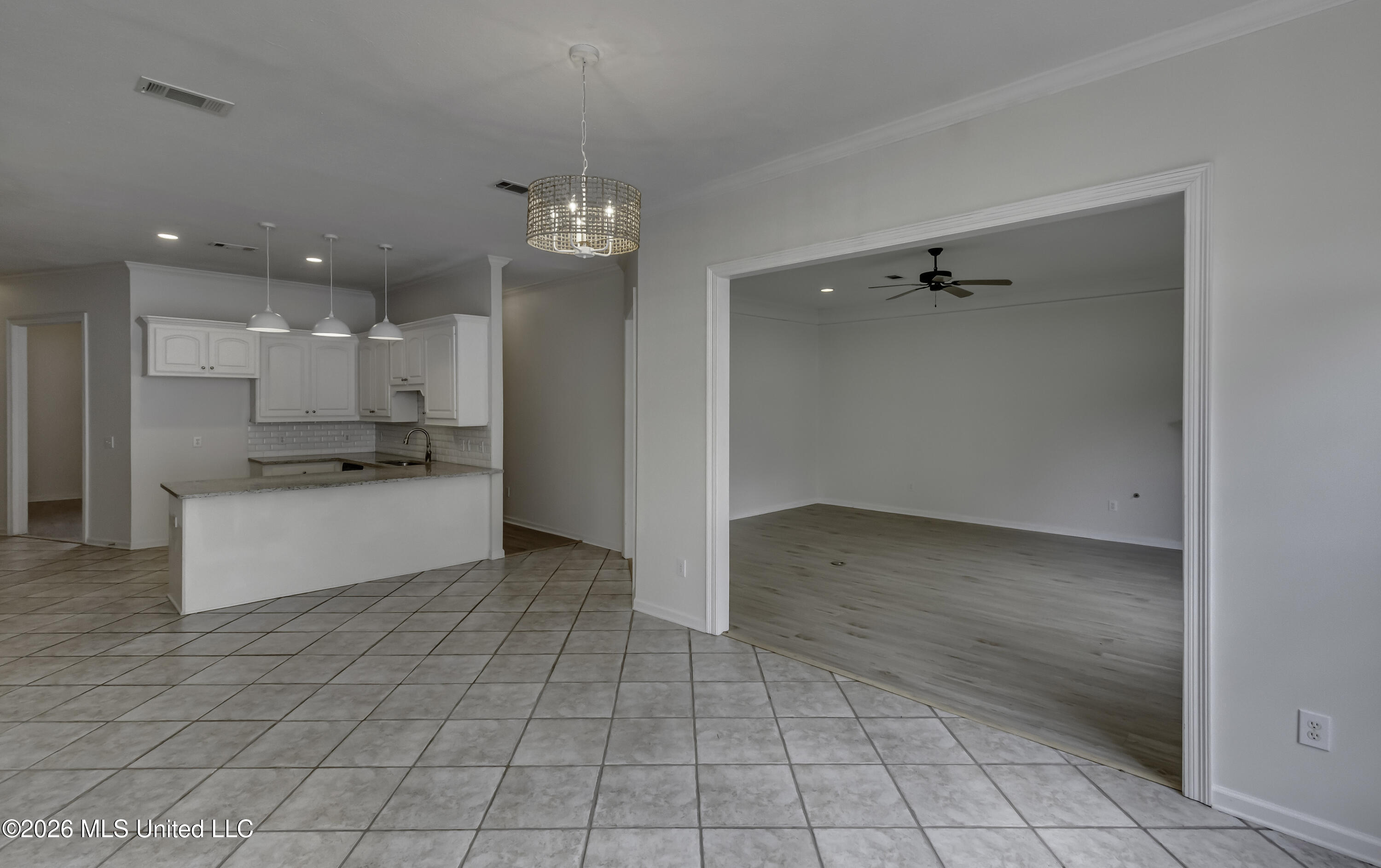 290 Geneva Boulevard Property Photo 15