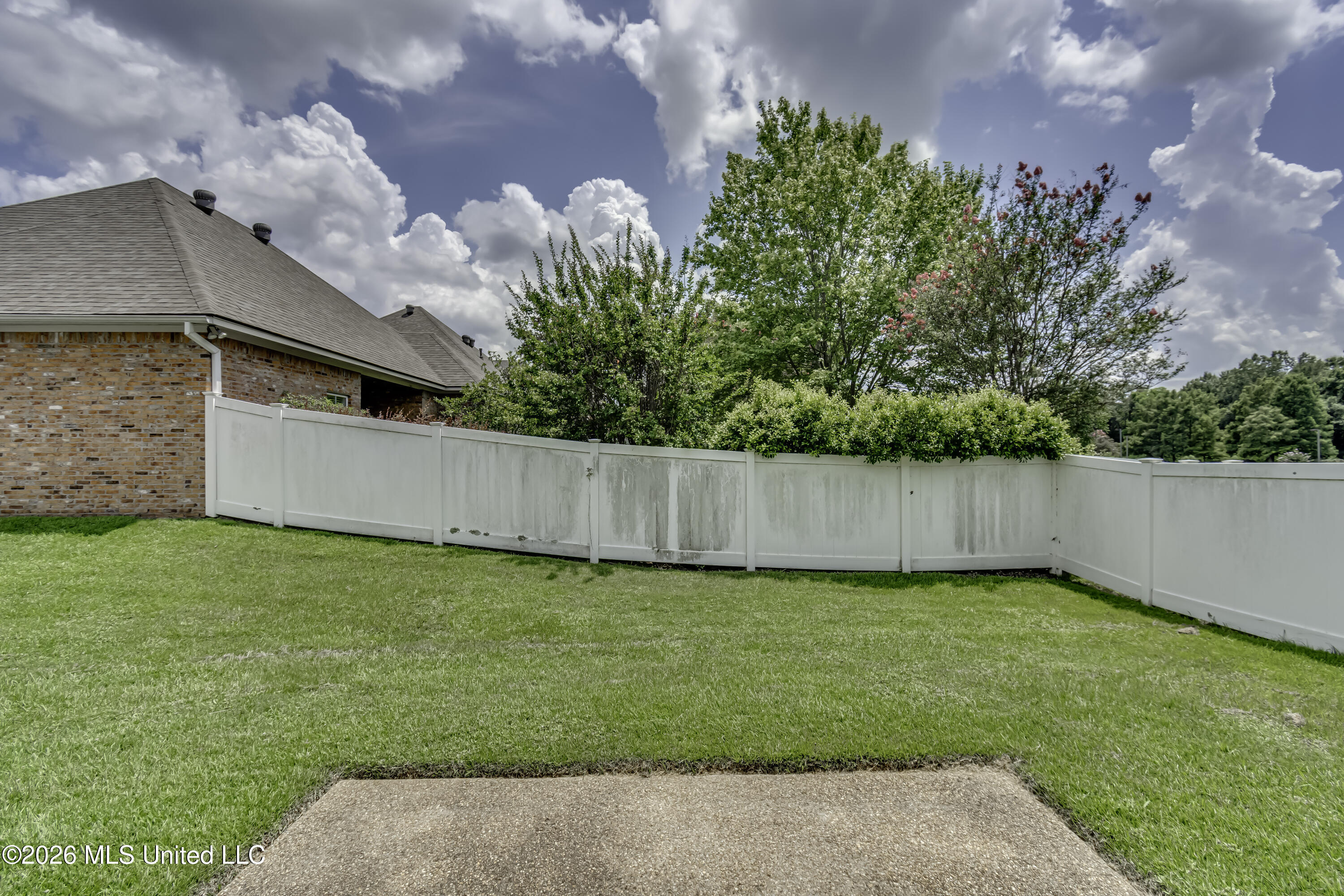 290 Geneva Boulevard Property Photo 48