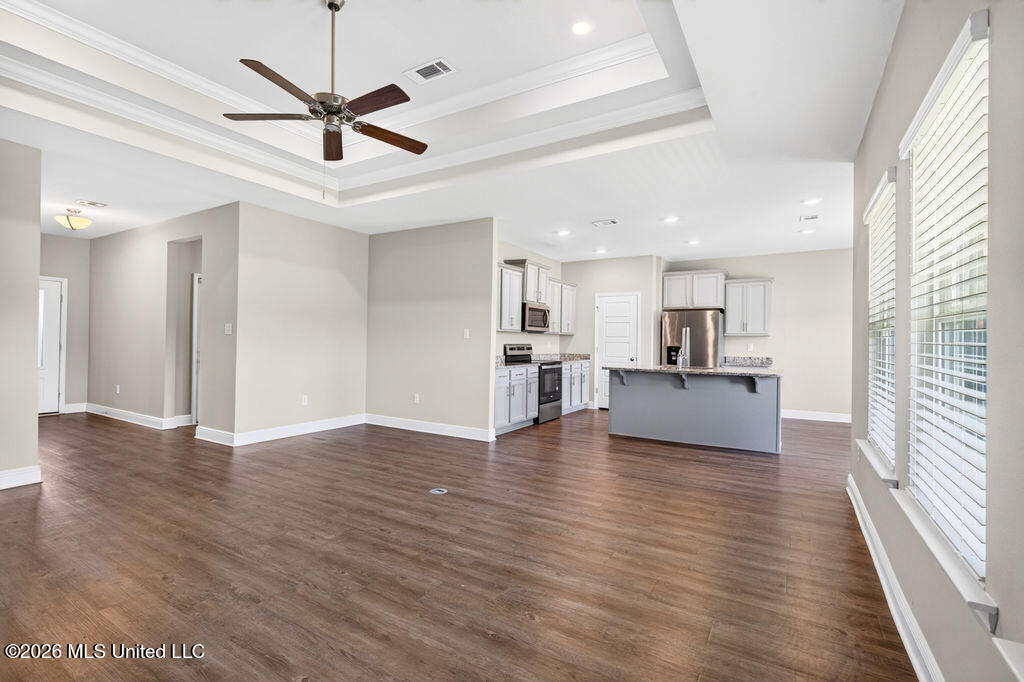 9389 Lost Tree Trail Property Photo 8