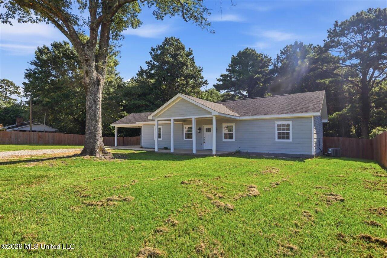 526 Andrew Chapel Road Property Photo 3