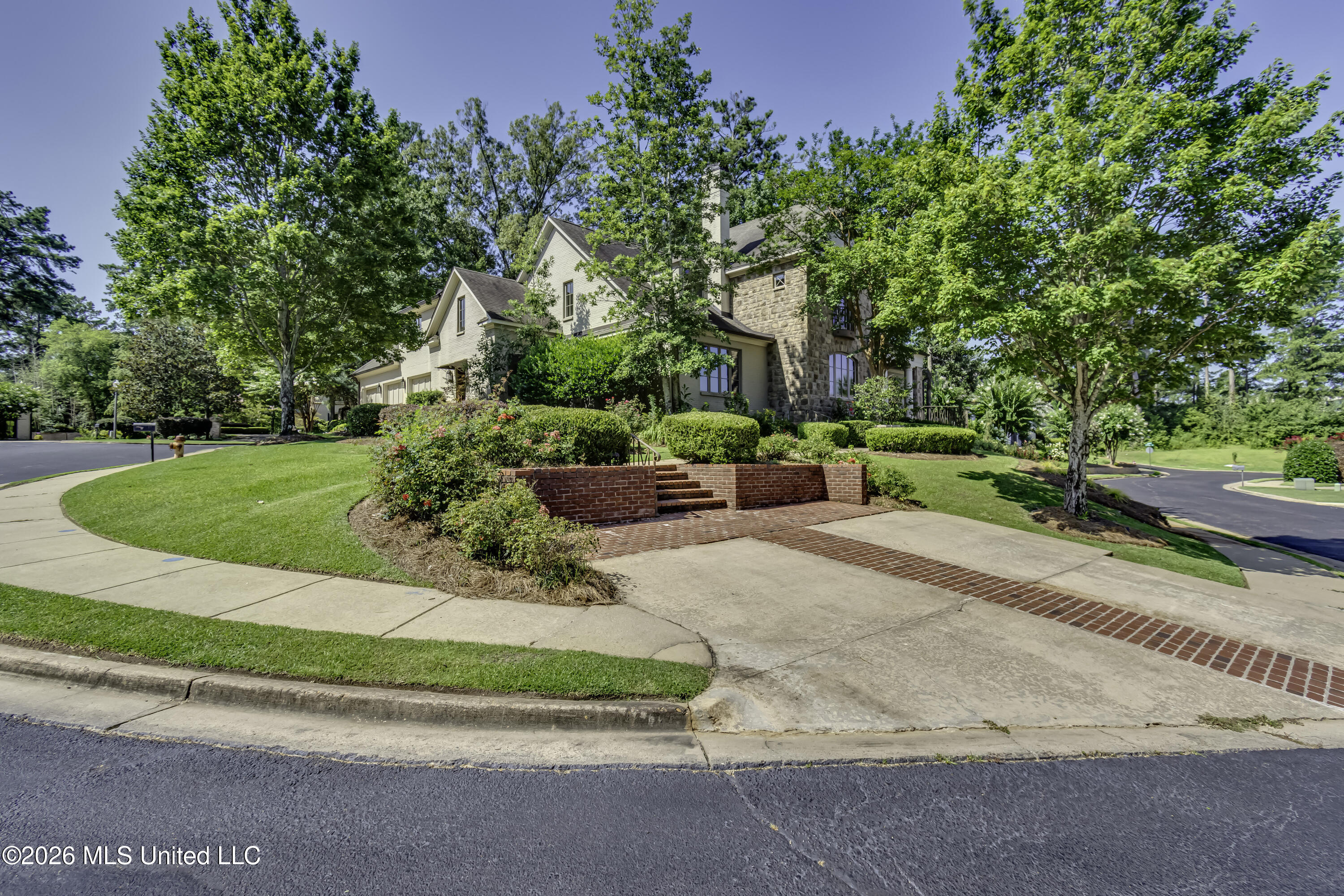 15 Eastparke Drive Property Photo 3