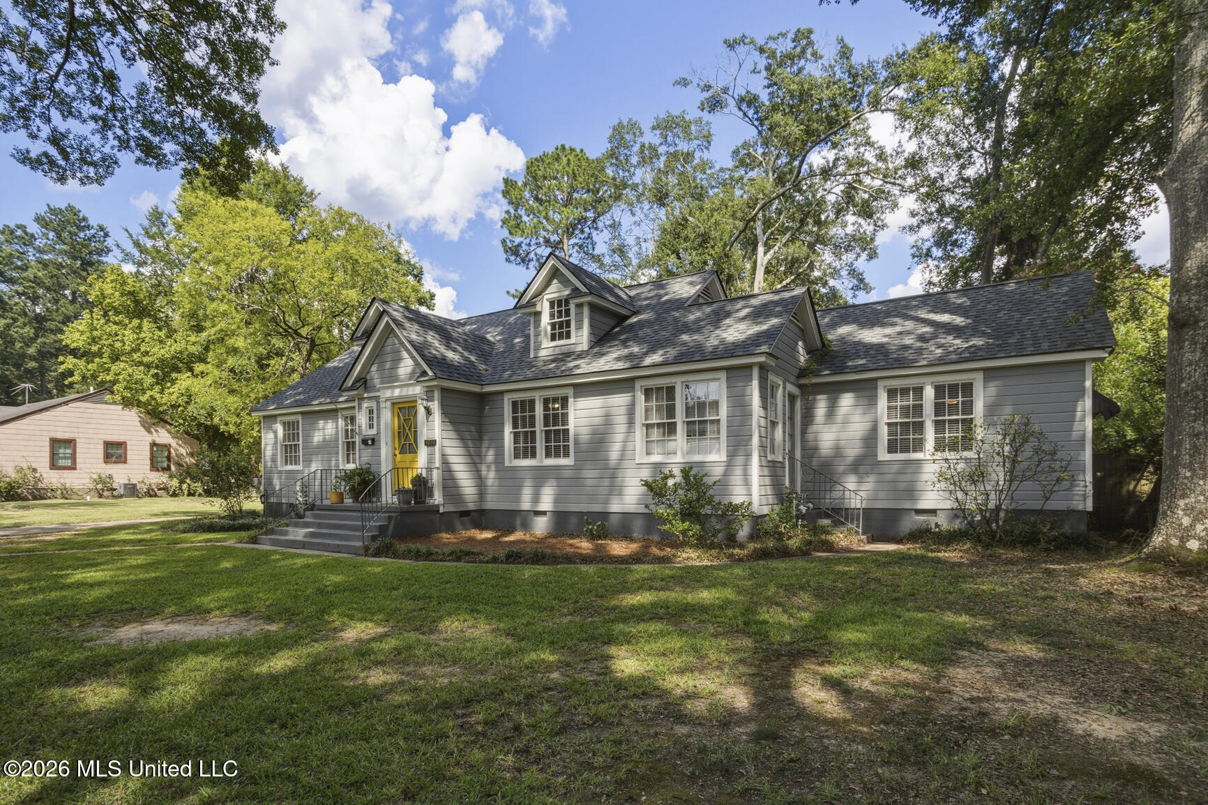 4832 Windermere Terrace Property Photo 3