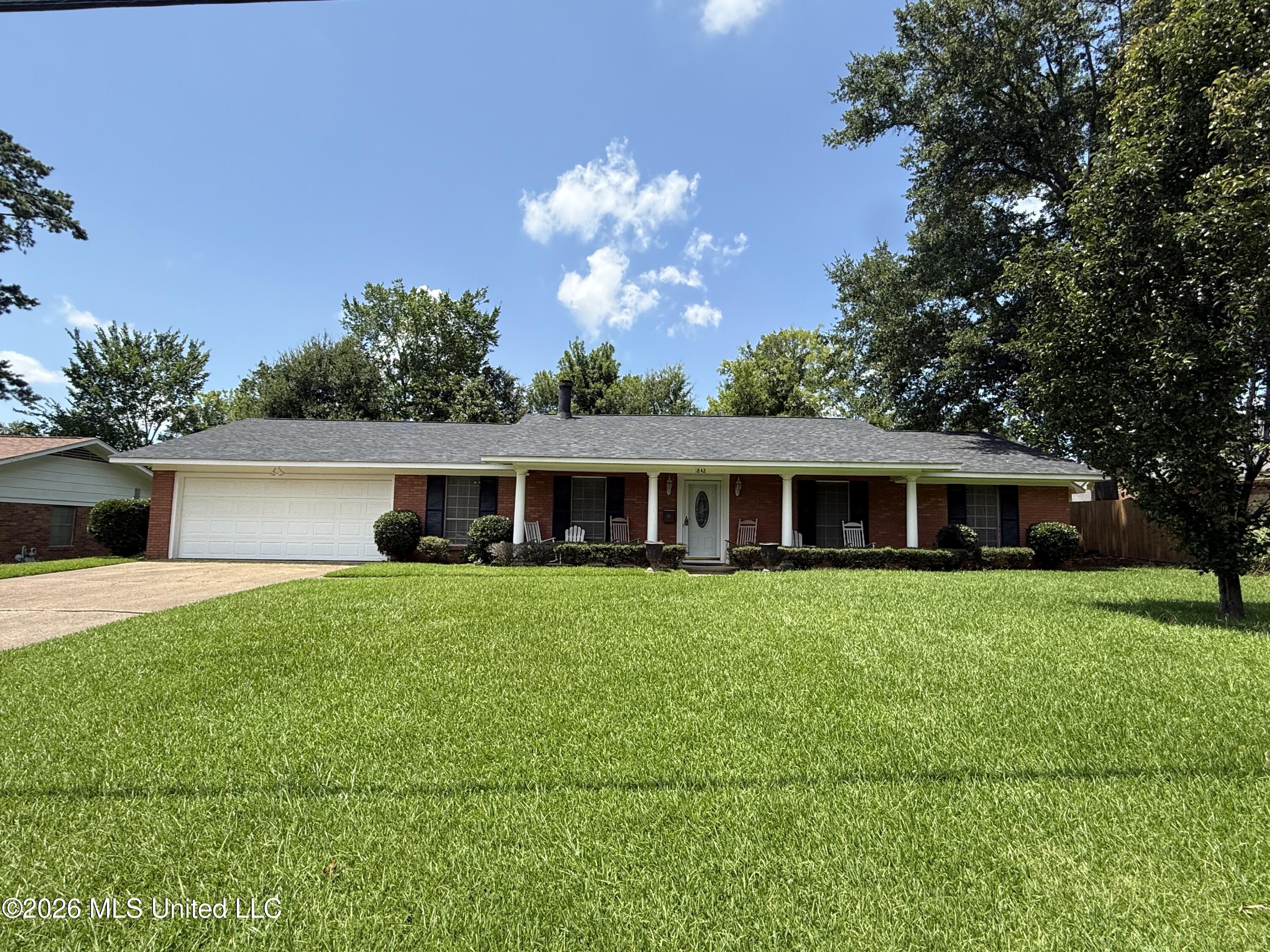 1842 Lake Trace Drive