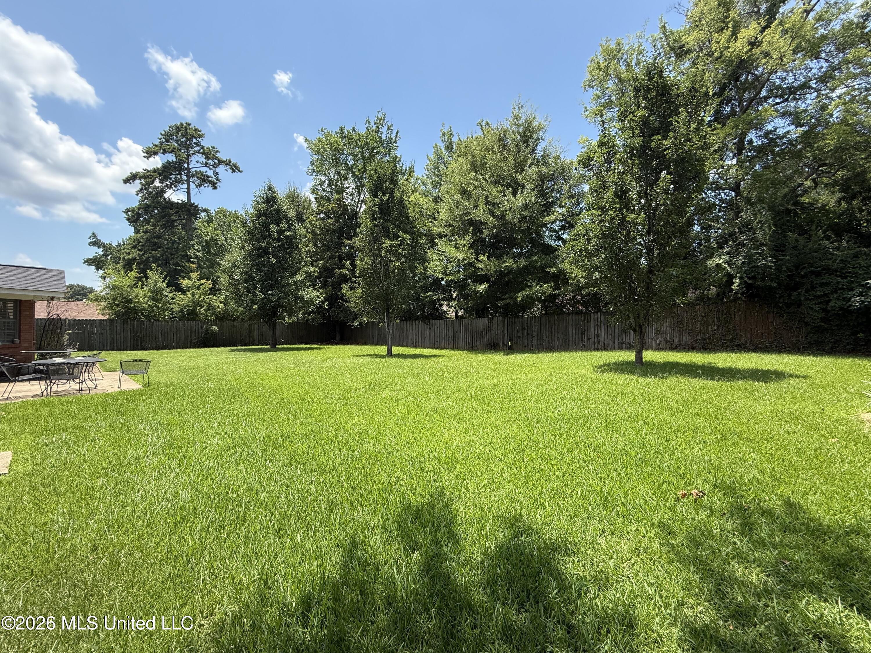 1842 Lake Trace Drive Property Photo 2