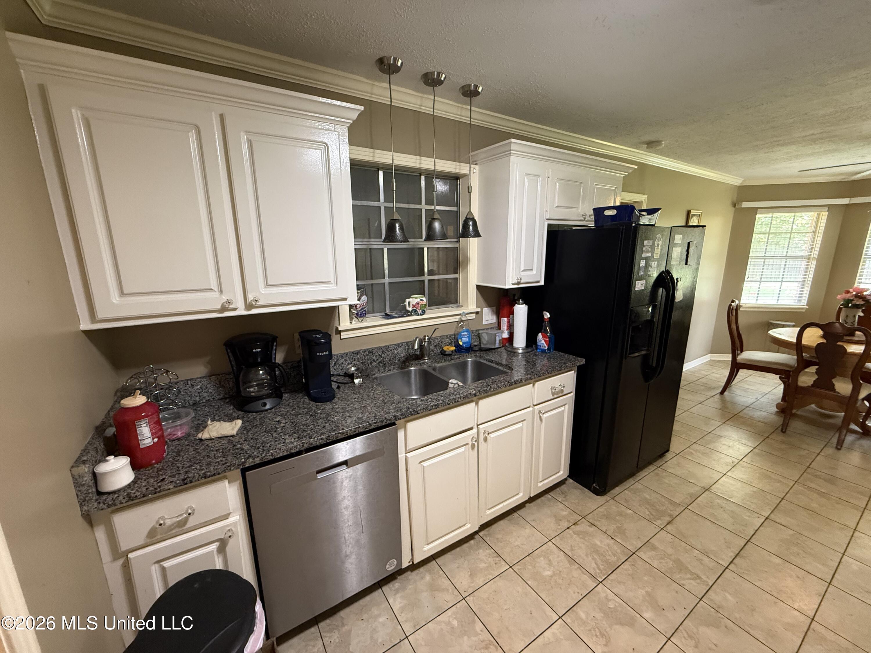 1842 Lake Trace Drive Property Photo 9