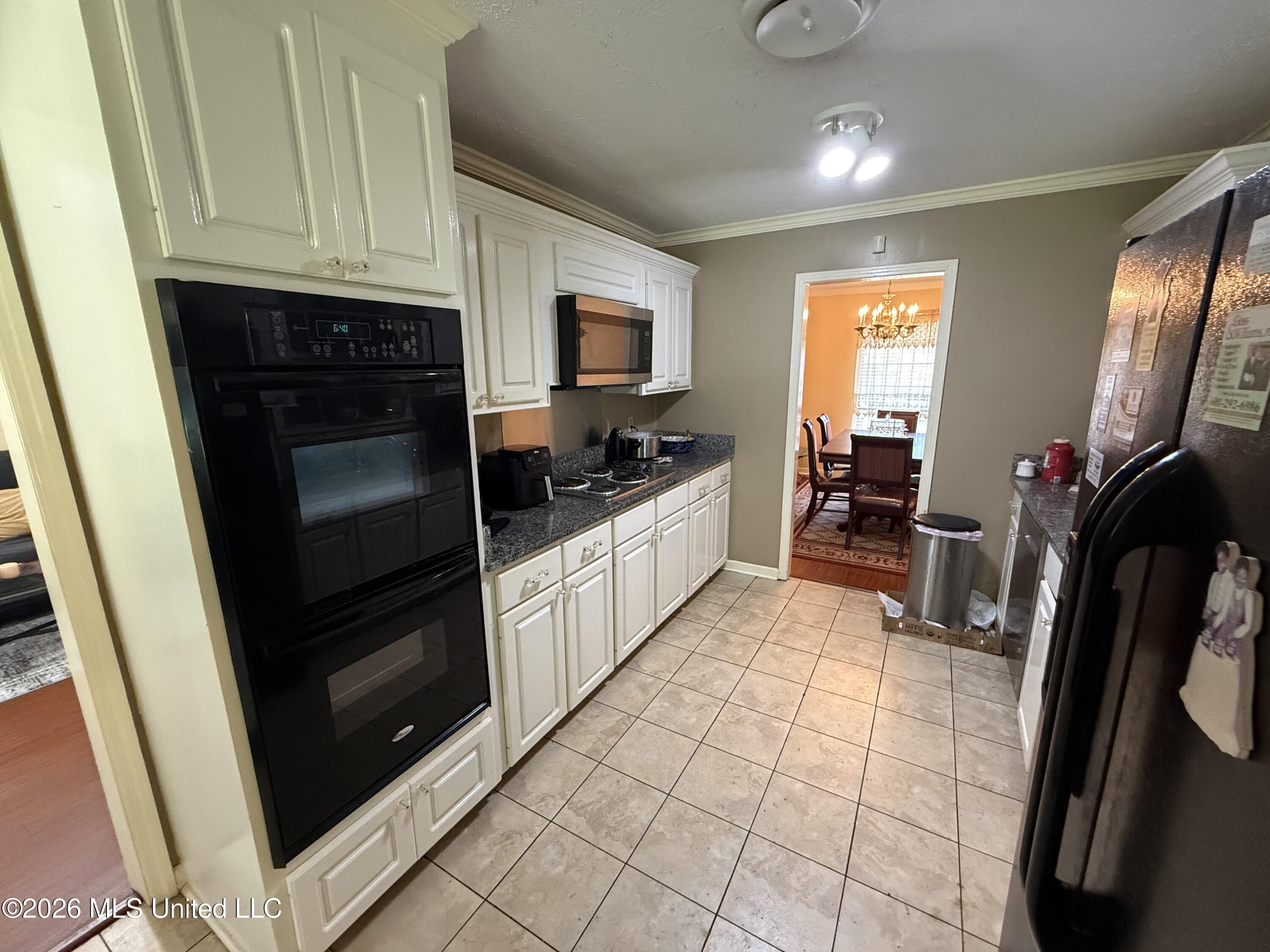 1842 Lake Trace Drive Property Photo 10