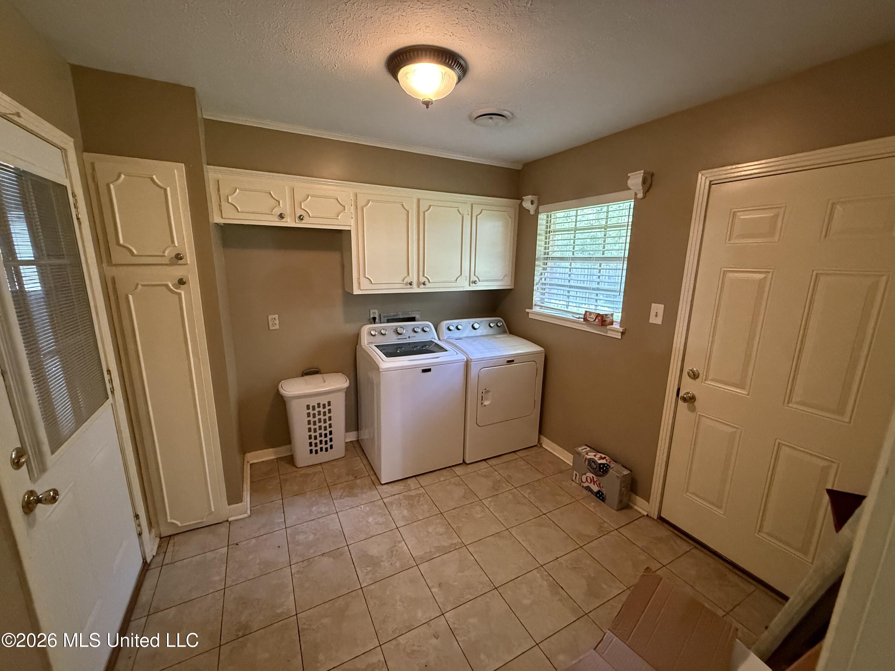 1842 Lake Trace Drive Property Photo 13