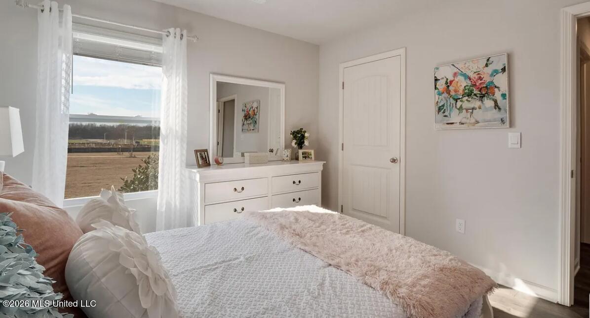 77 Erie Avenue Property Photo 15