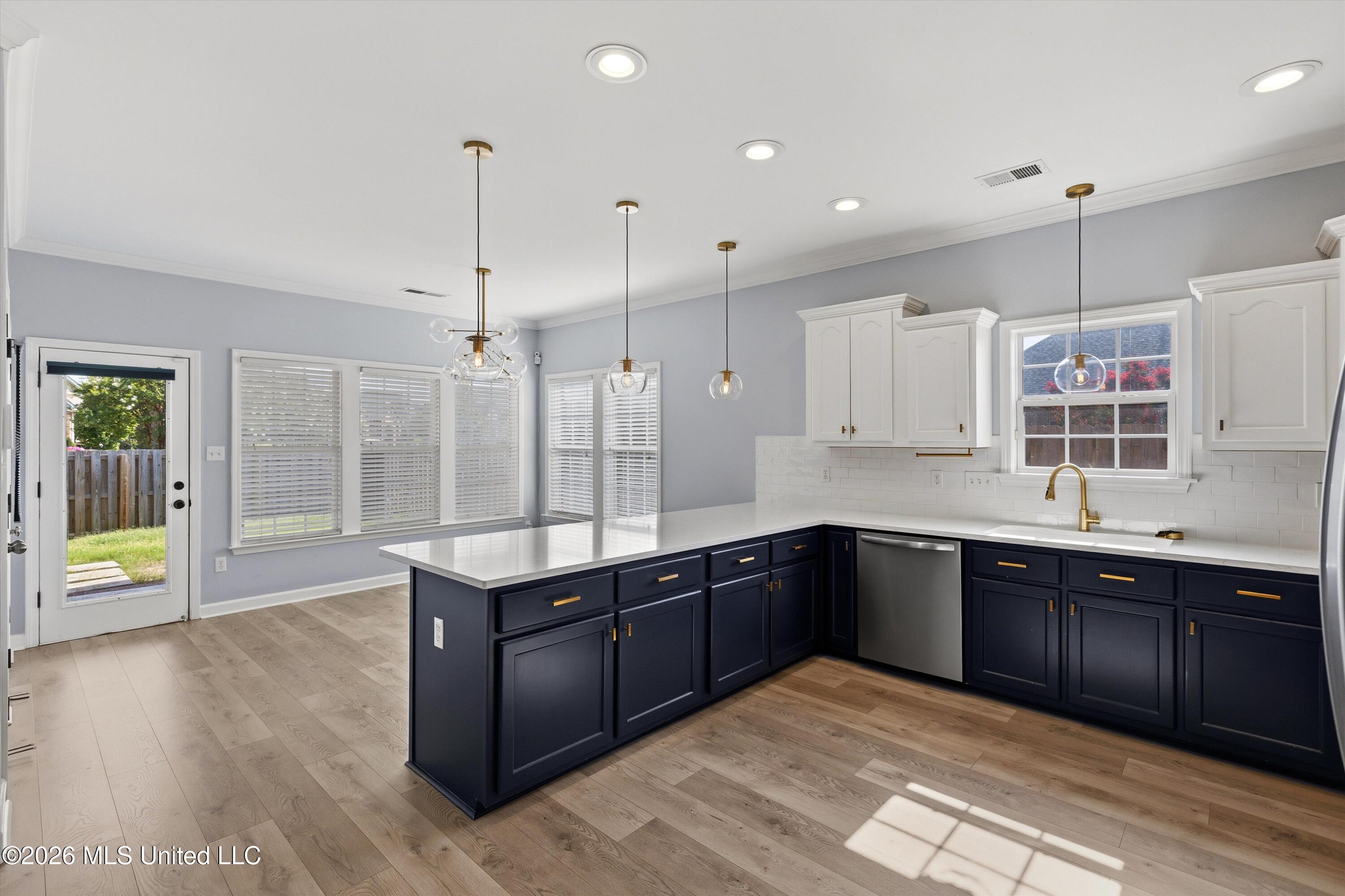 4506 Stone Park Boulevard Property Photo 10