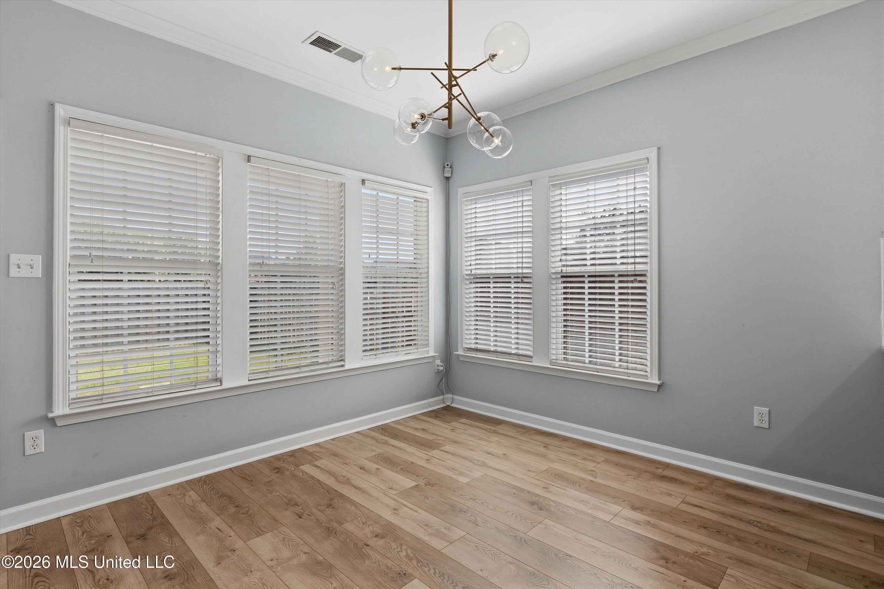 4506 Stone Park Boulevard Property Photo 14