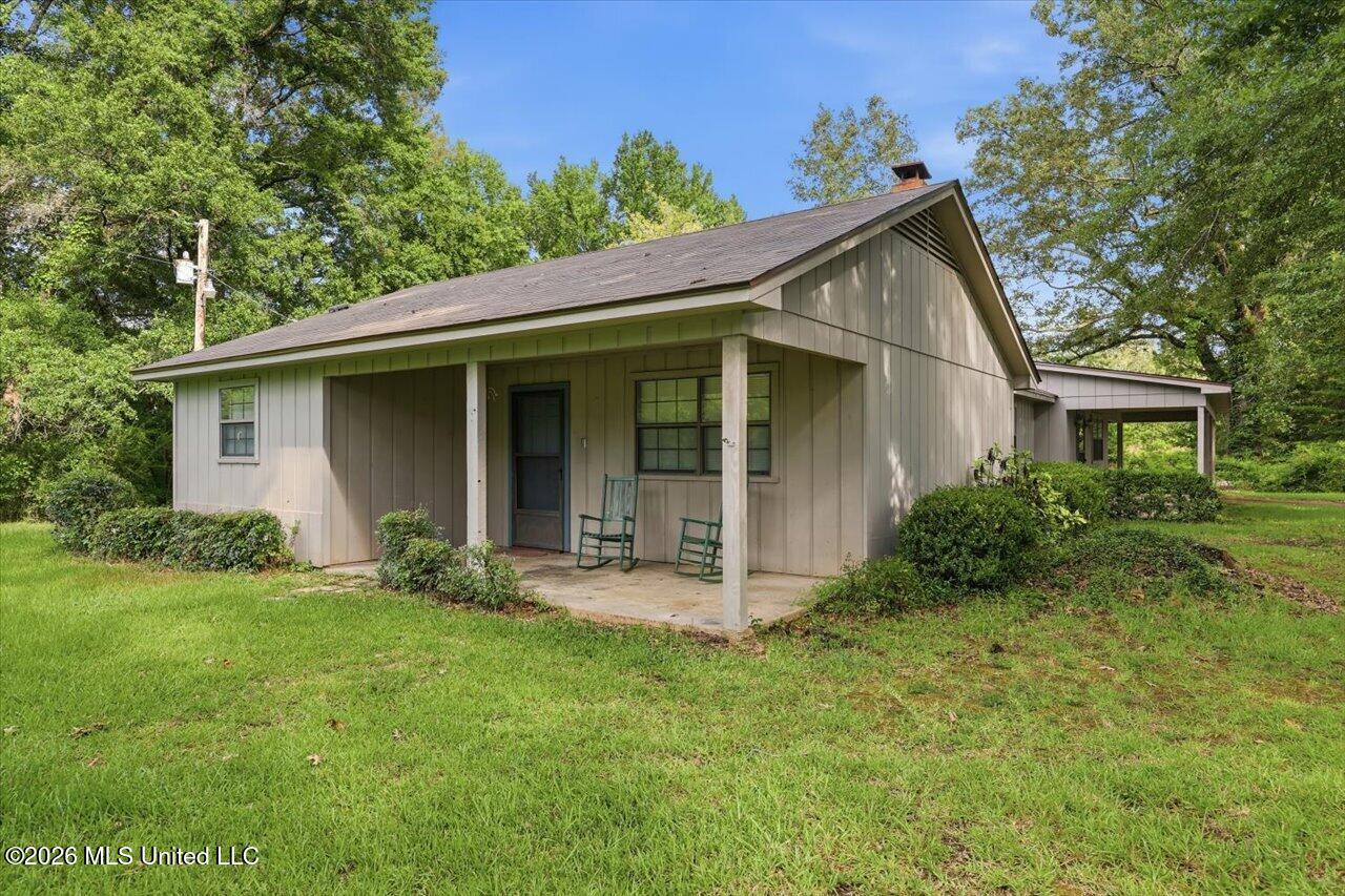 1031 Thigpen Road Property Photo 1