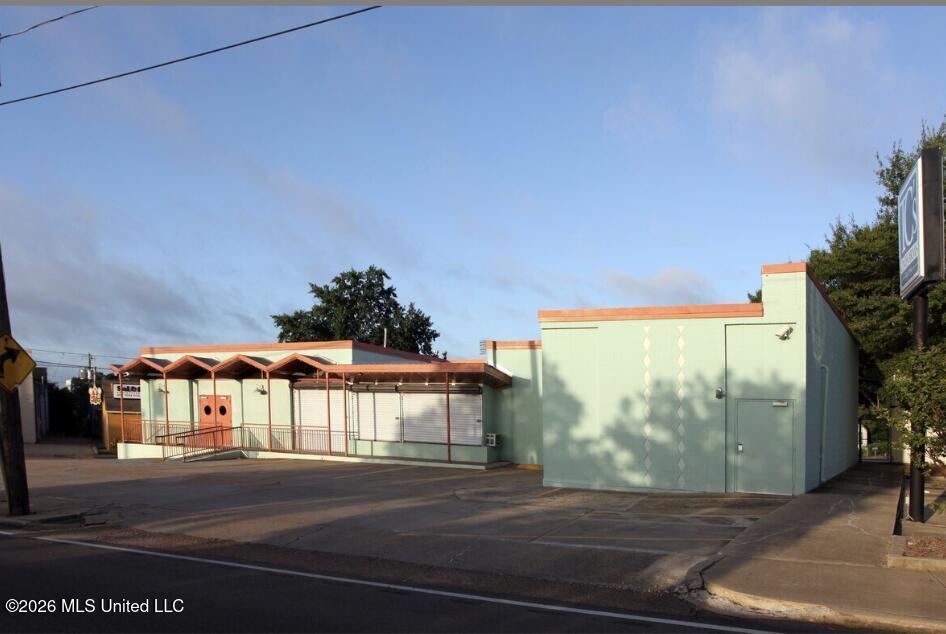 2725 N State Street Property Photo 1