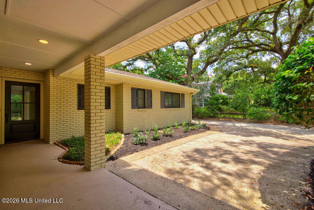 1308 Father Ryan Avenue Property Photo 4