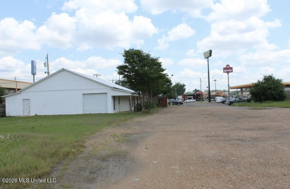 307 S Pearson Road Property Photo 11