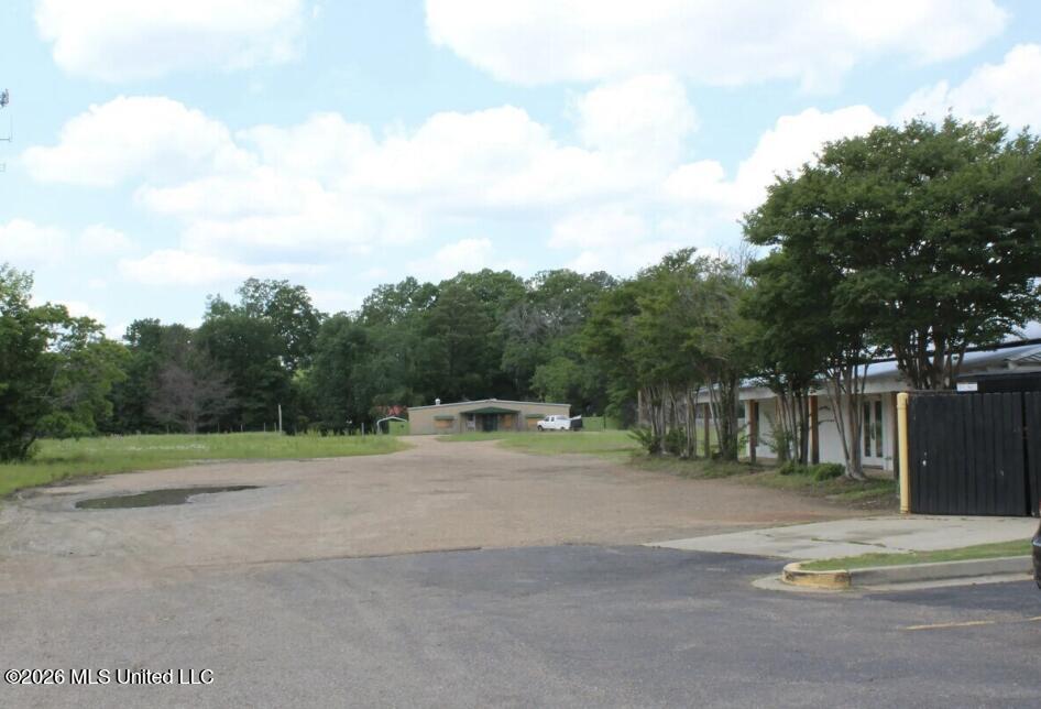 307 S Pearson Road Property Photo 12
