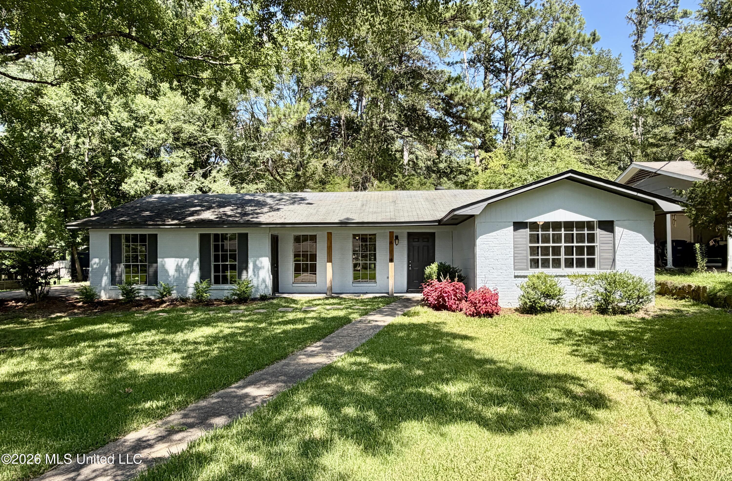 904 Kent Drive Property Photo 1