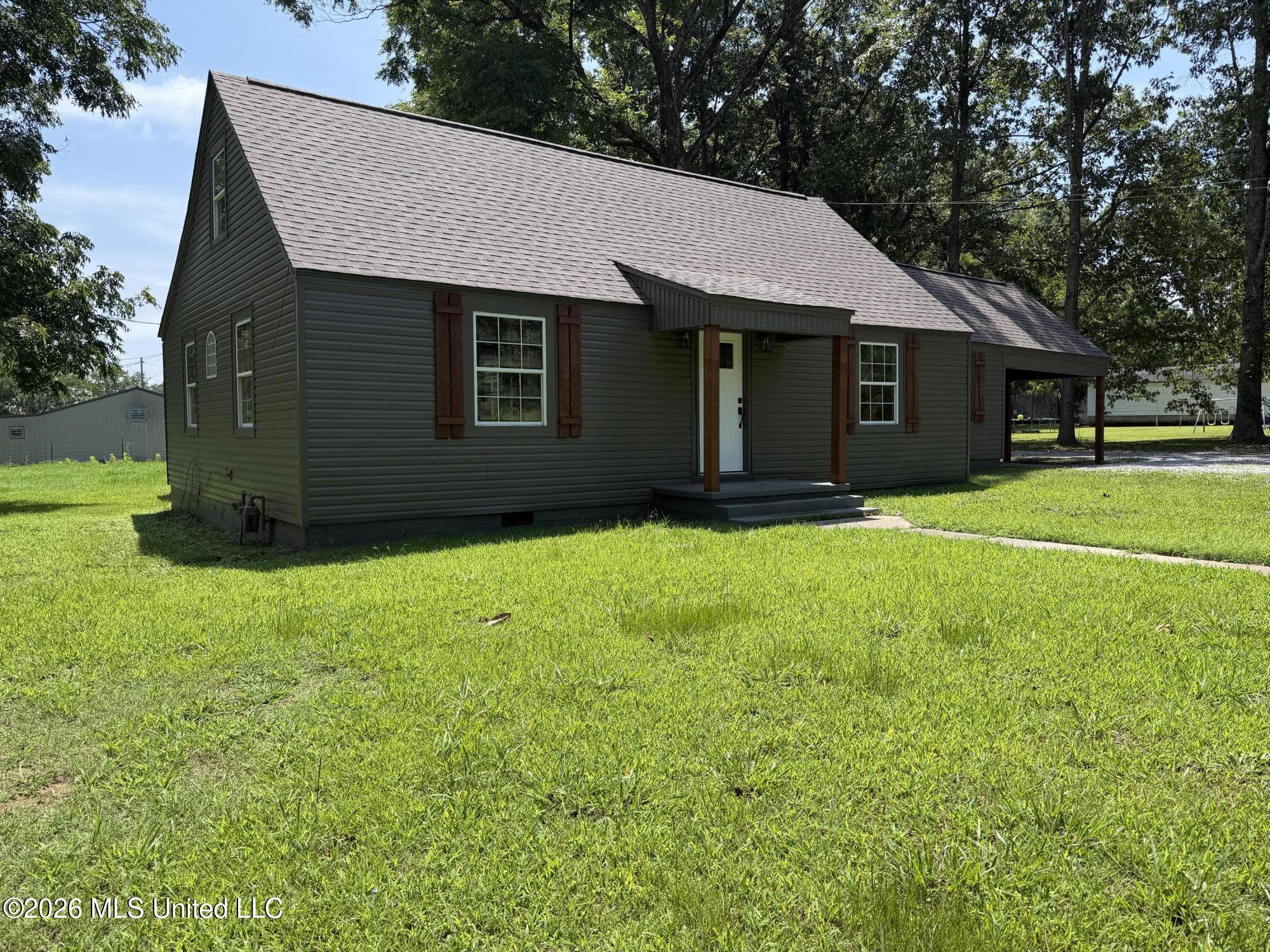 120 Main Street Property Photo 3