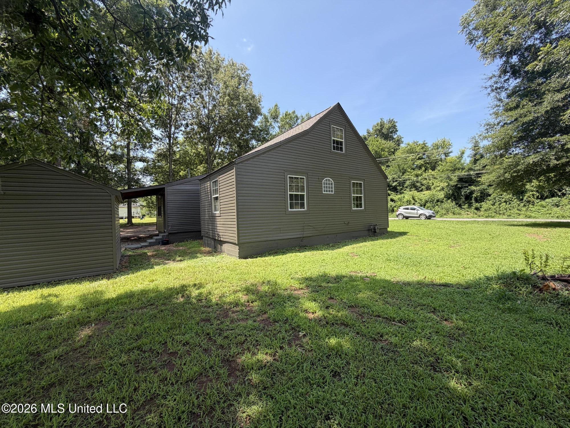 120 Main Street Property Photo 5